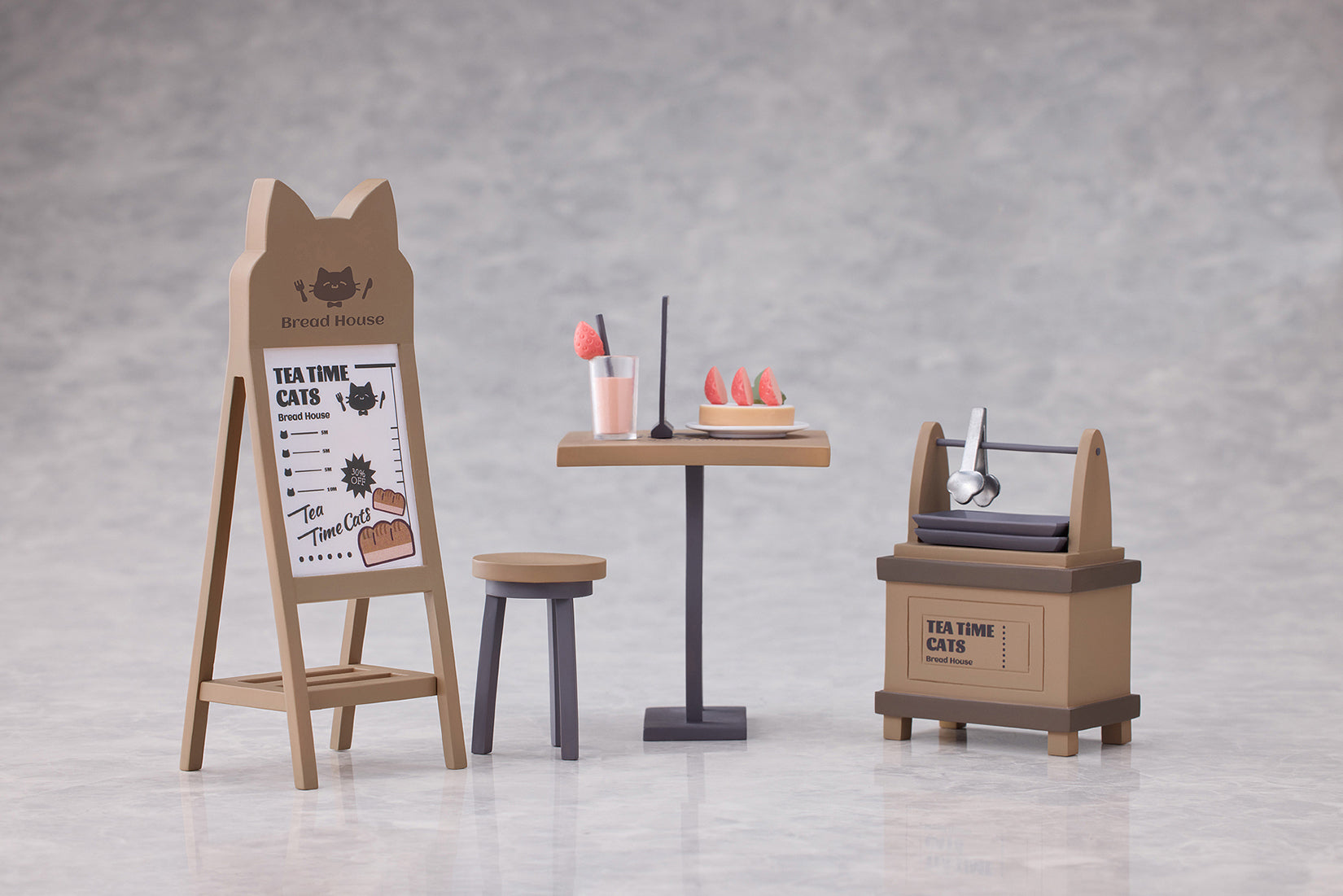 Meow Town Bakery Doll