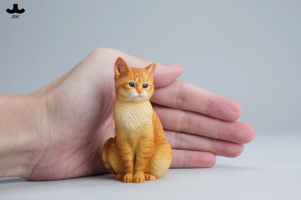 JXK Well-behaved Cat Sitting Figure