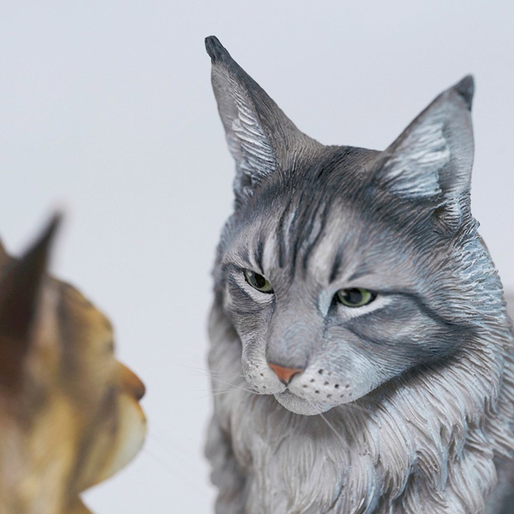 JXK Studio Sitting Upright Maine Coon Cat Model