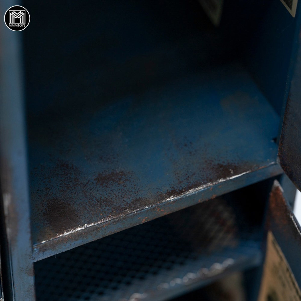 MMMTOYS 1: 6 Scale Metal Locker Model