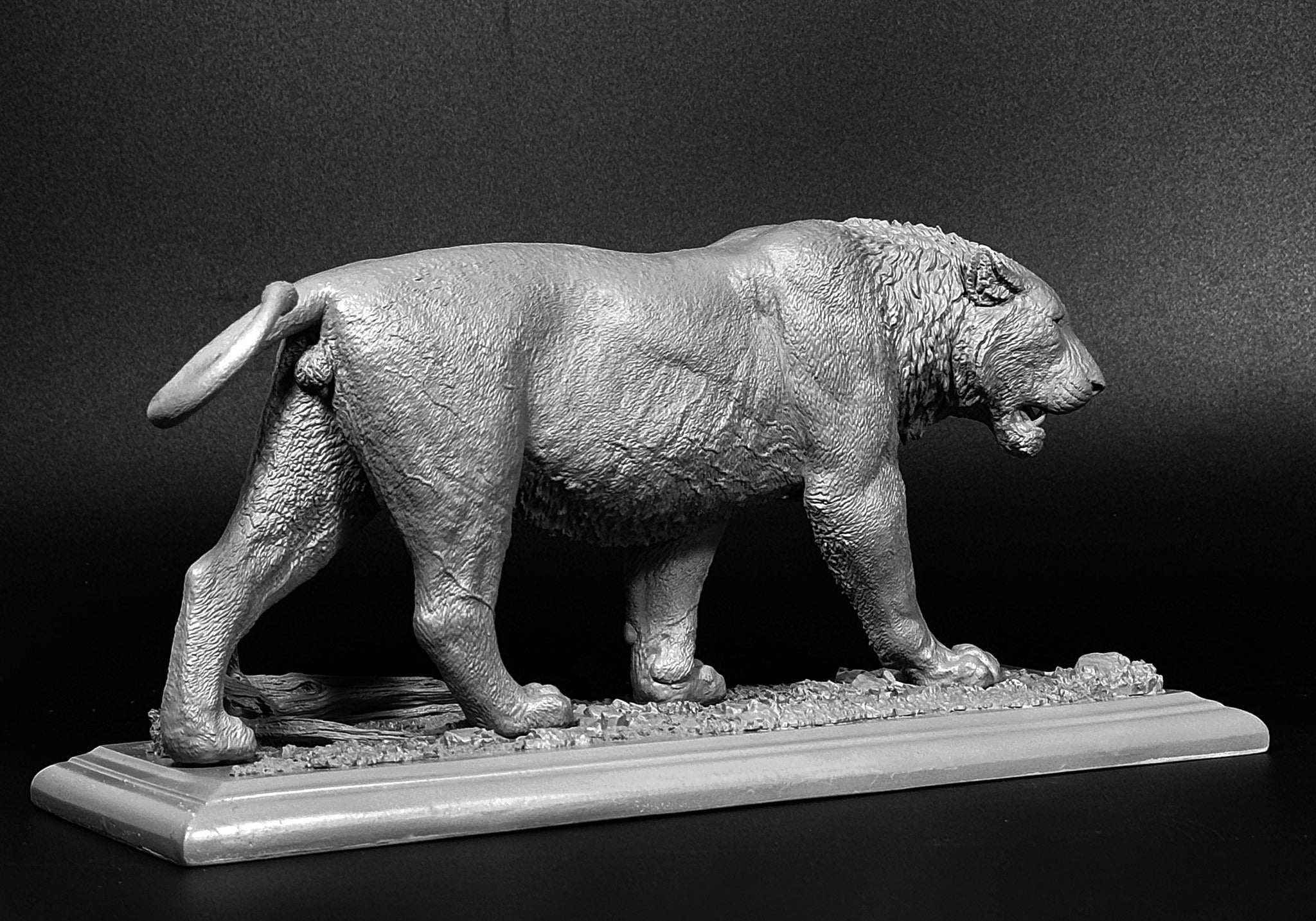 De CLAY Studio American lion Model