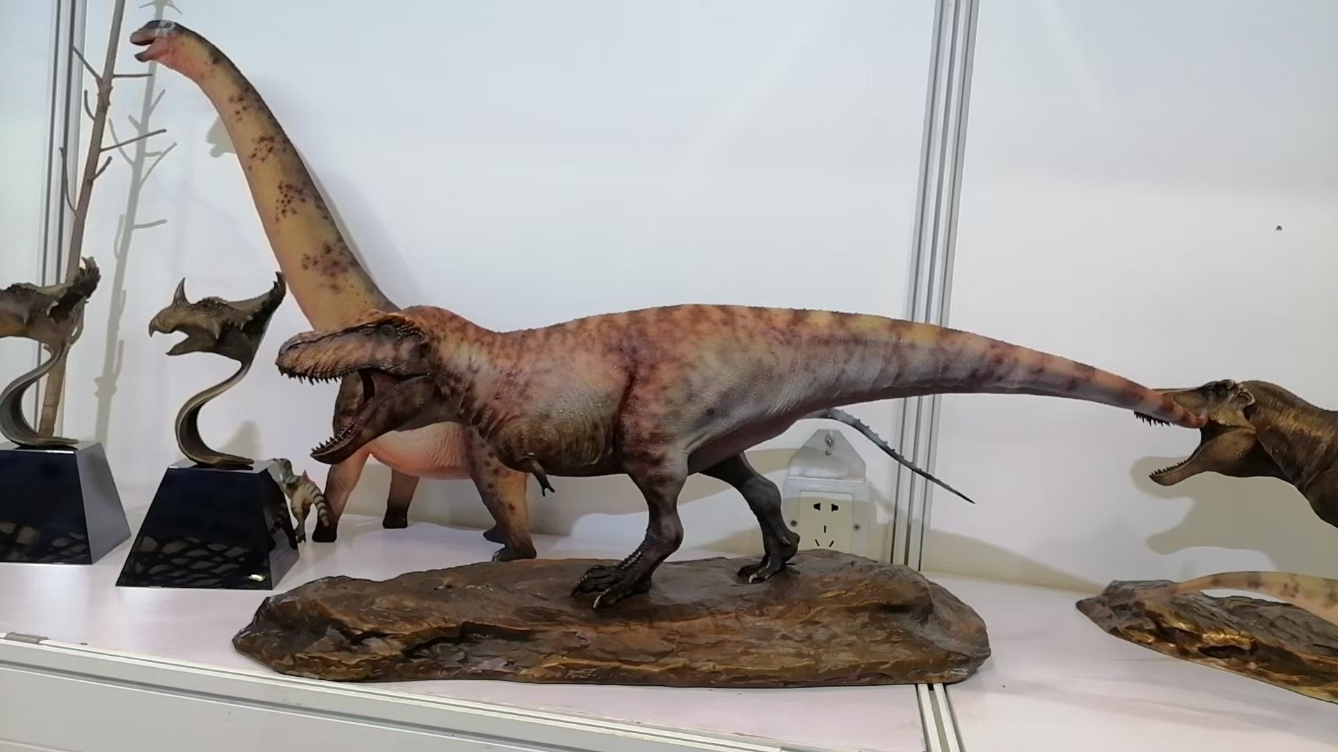 HAOLONGGOOD 1:20 Scale Tyrannosaurus Rex Triceratops Bronze Model