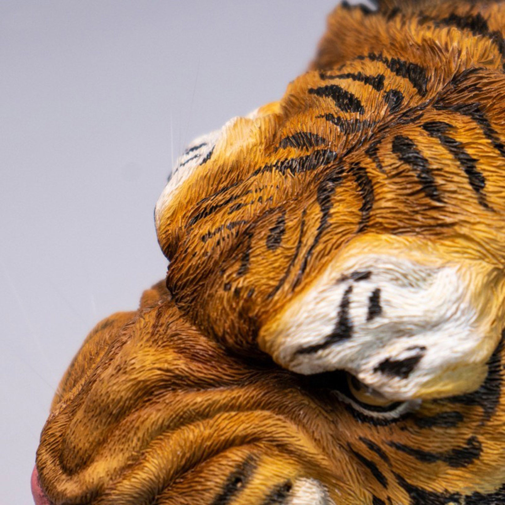 JXK Tiger Head Statue Figure