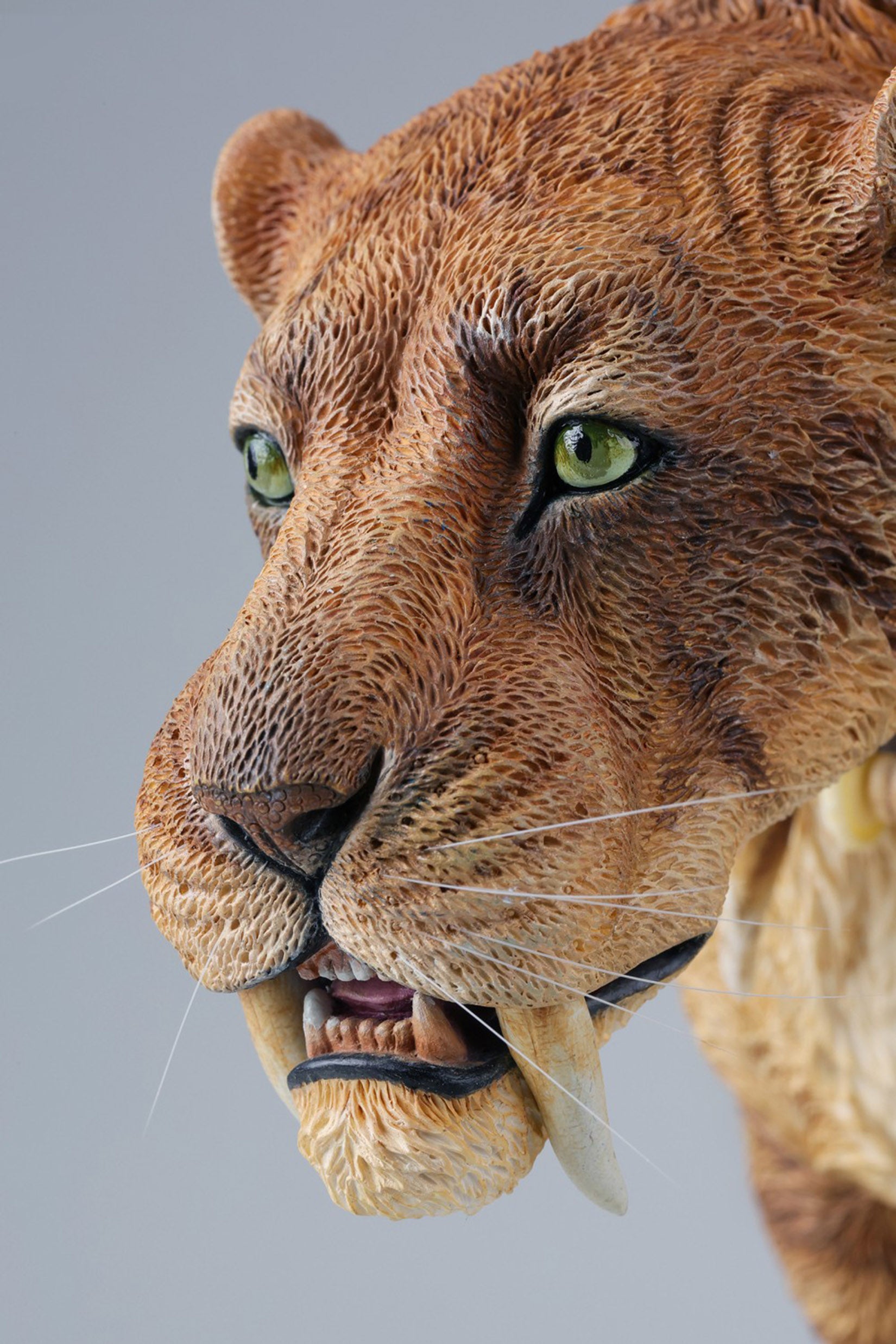 JXK Saber-toothed Tiger Figure