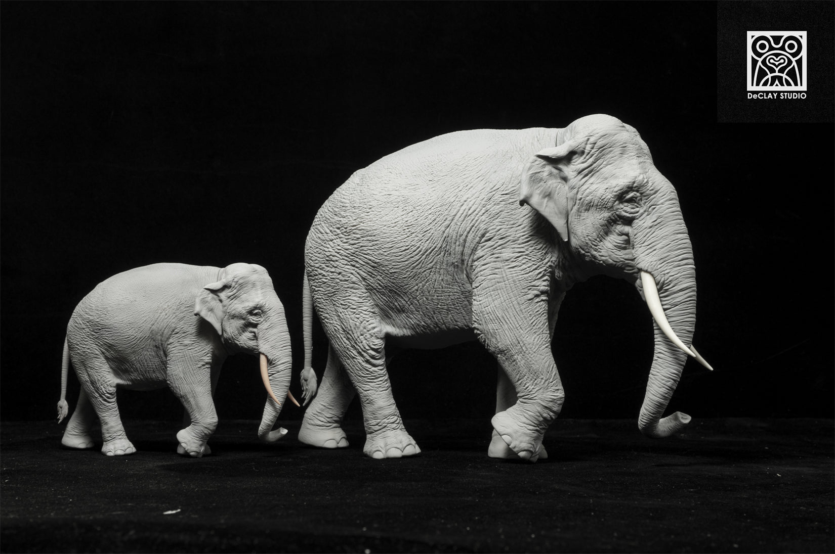 De CLAY Studio Asian Elephant Scene Statue