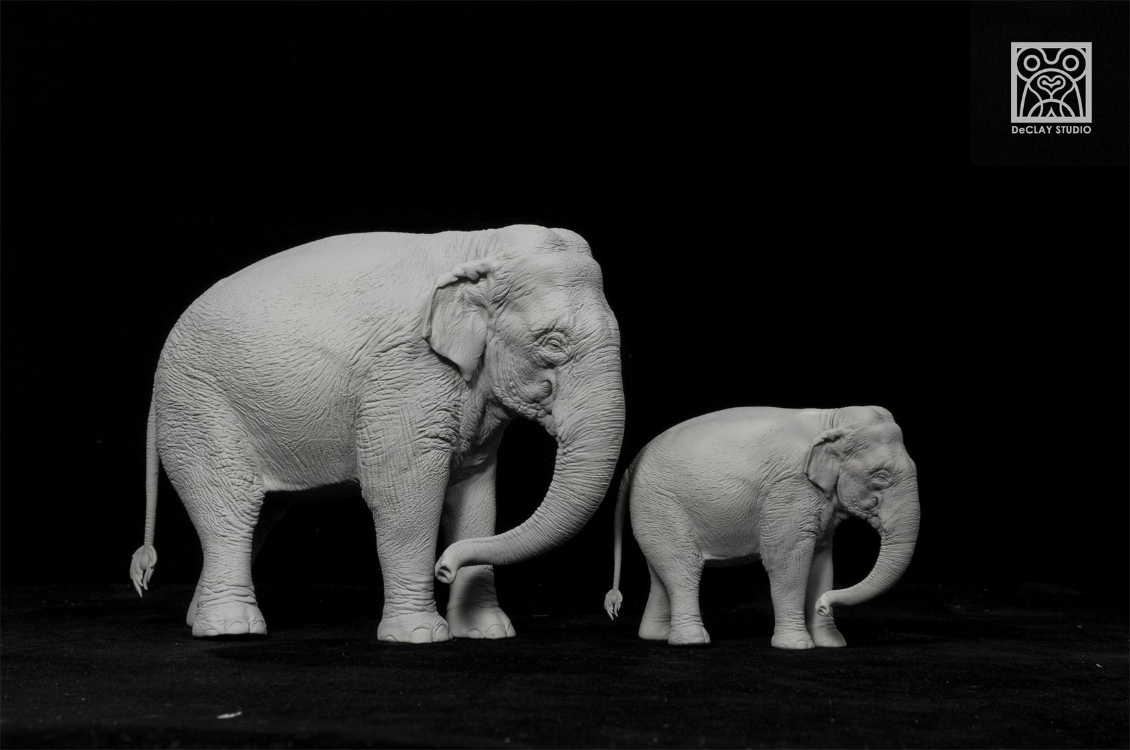 De CLAY Studio Asian Elephant Scene Statue