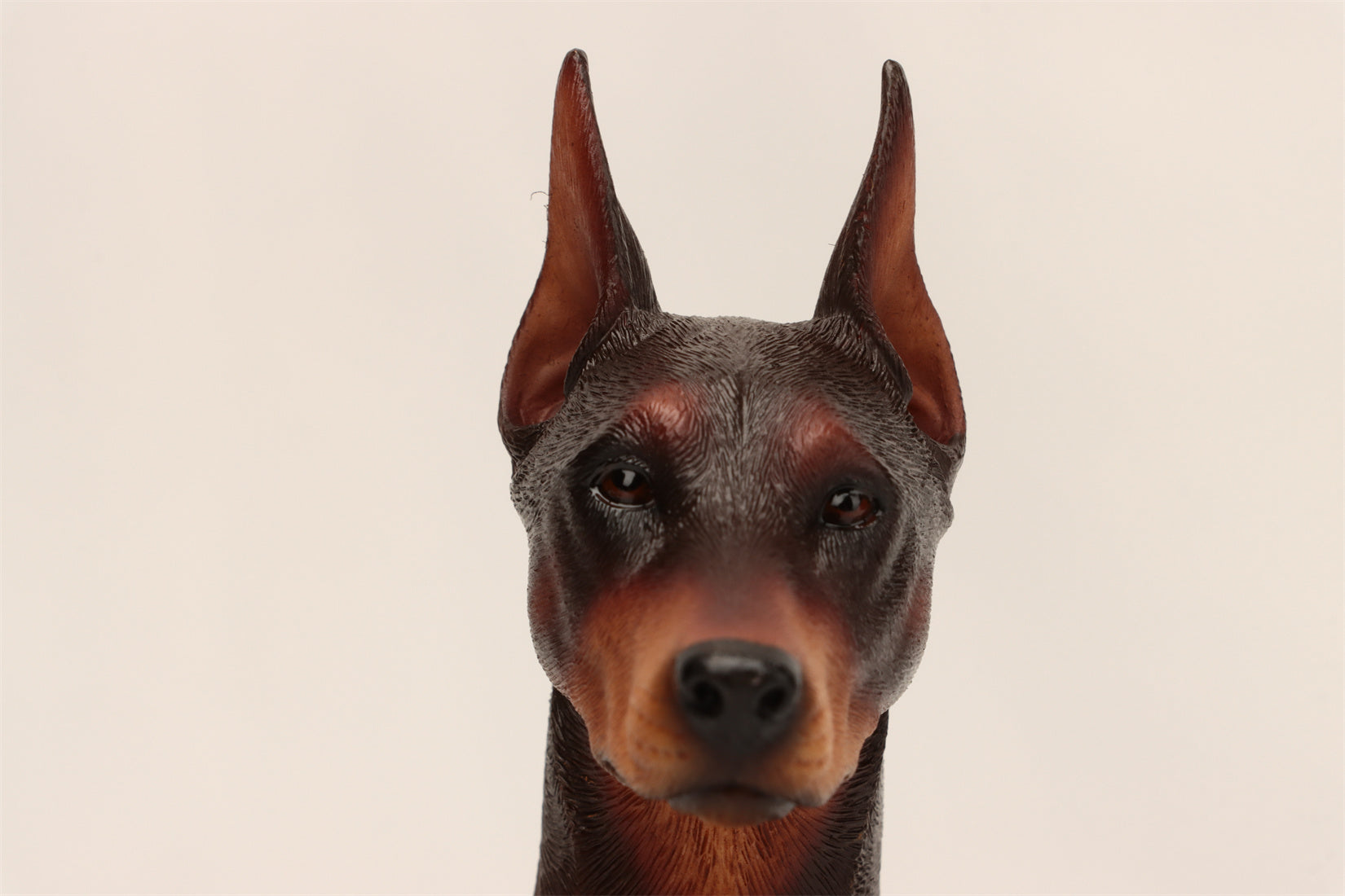 1/6 Dobermann Figure