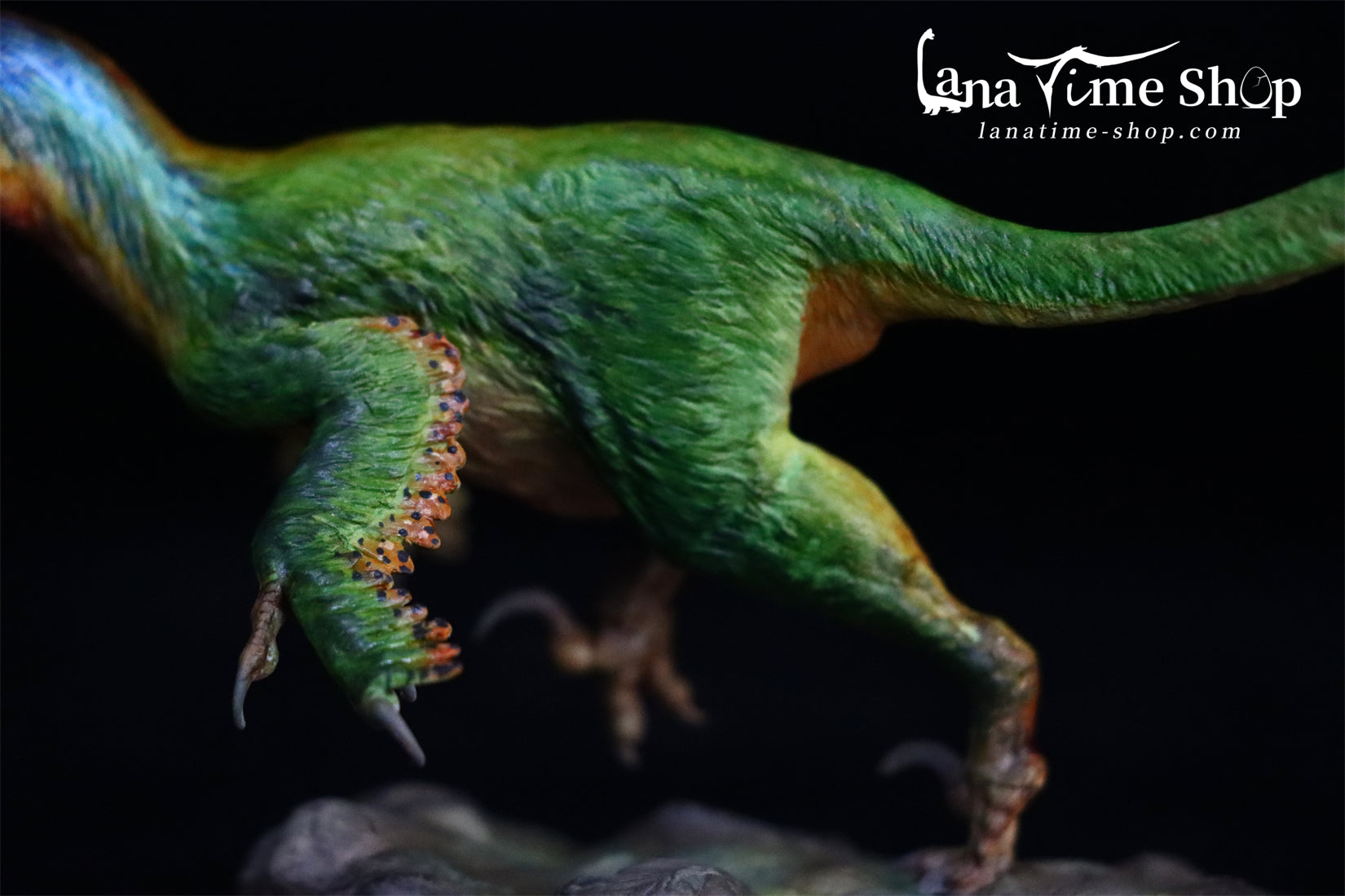 LANATIMESHOP 1:35 Scale Utahraptor Spike Model