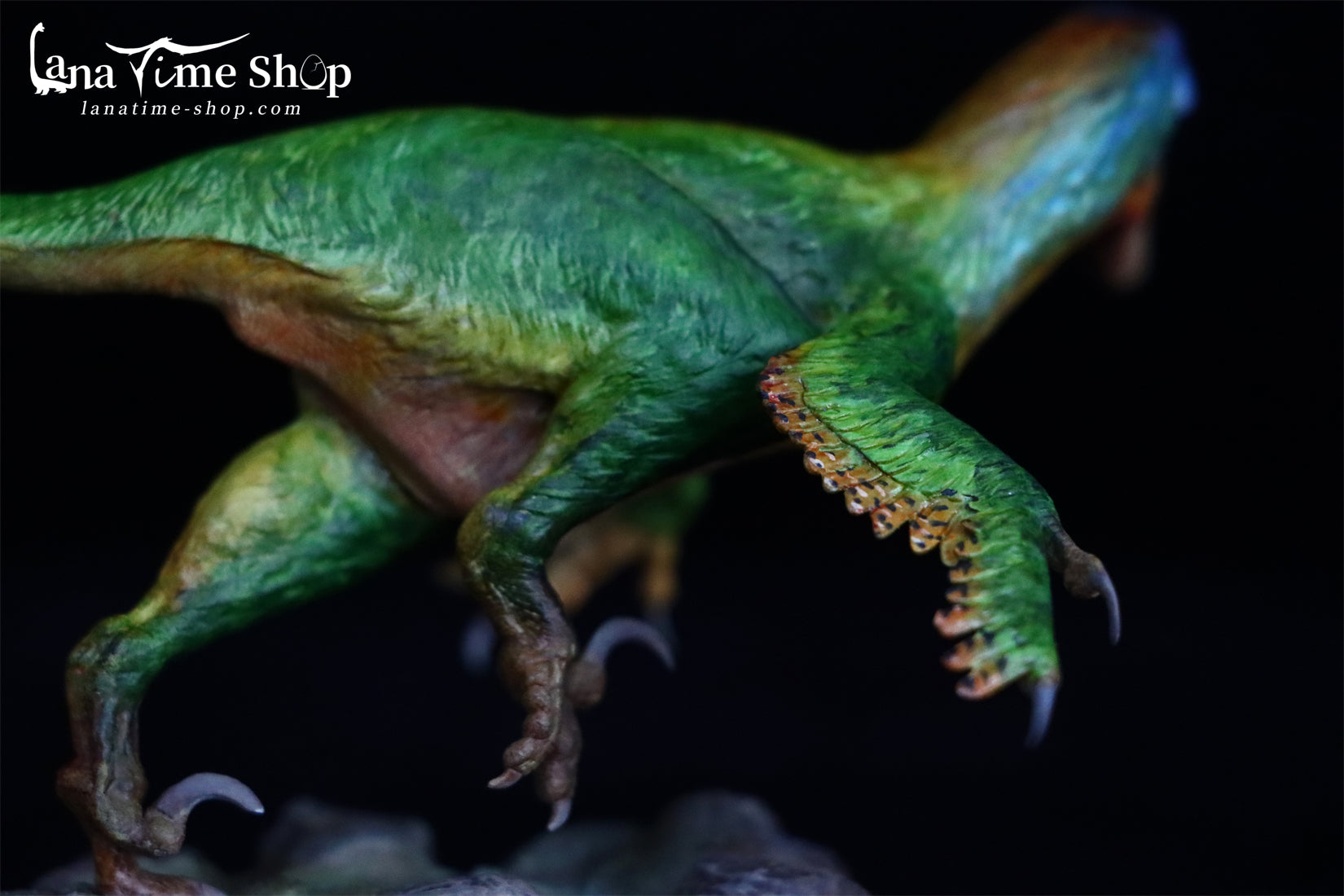 LANATIMESHOP 1:35 Scale Utahraptor Spike Model