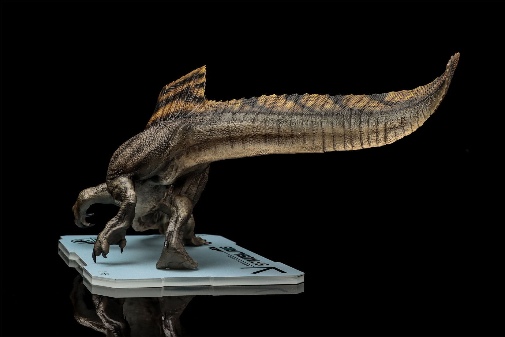 DINO DREAM 1:30 Scale Spinosaurus Attack Version Model