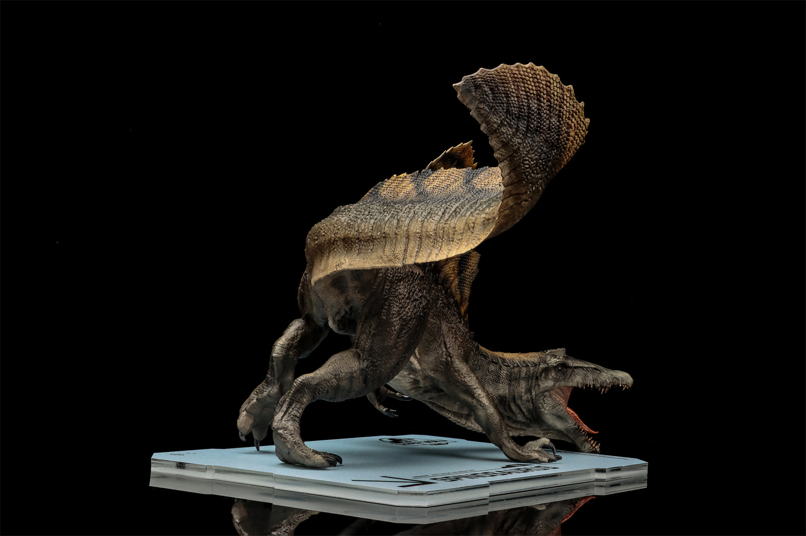 DINO DREAM 1:30 Scale Spinosaurus Attack Version Model