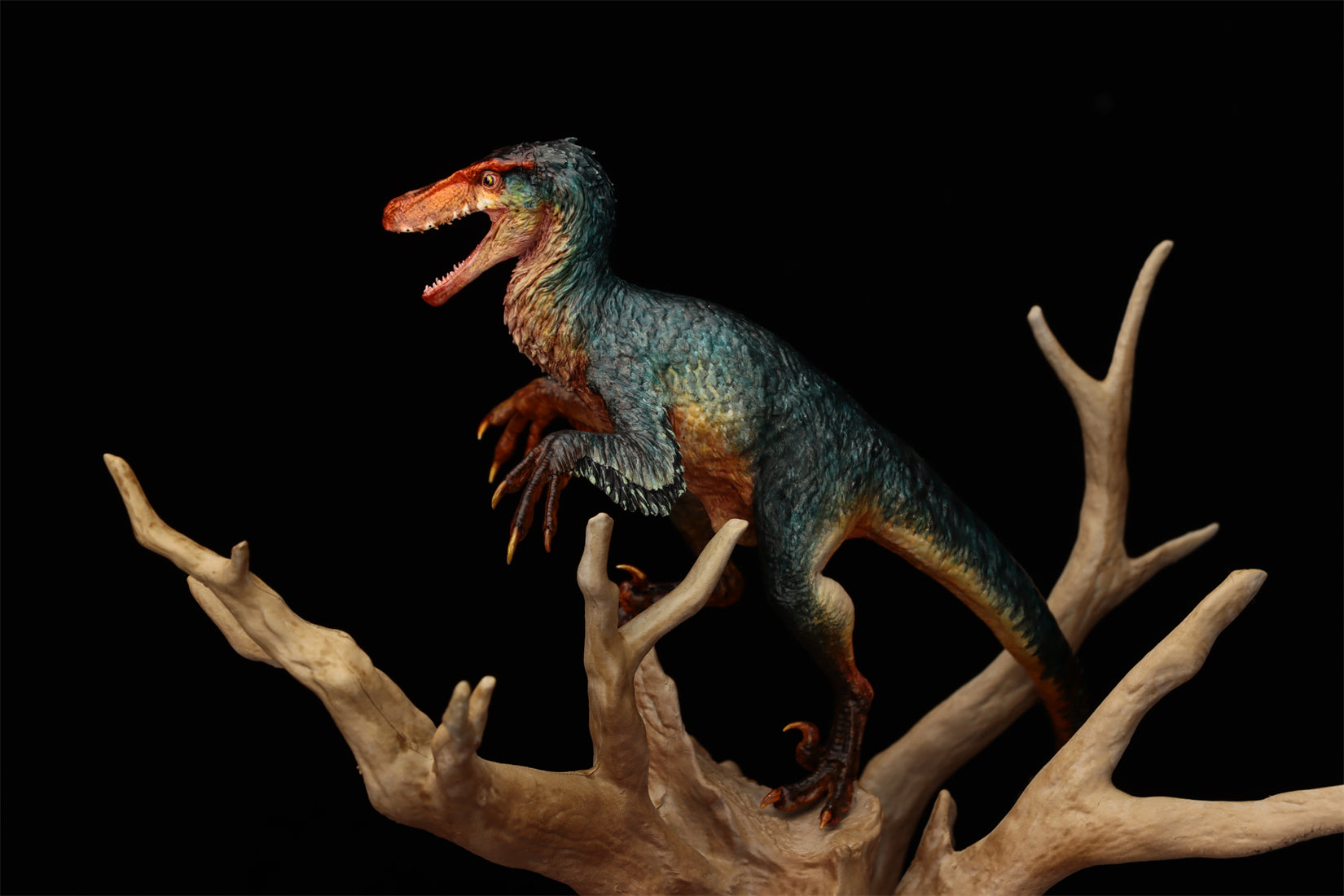 Ashine Alliance Tyrannosaurus Acheroraptor Scene Statue