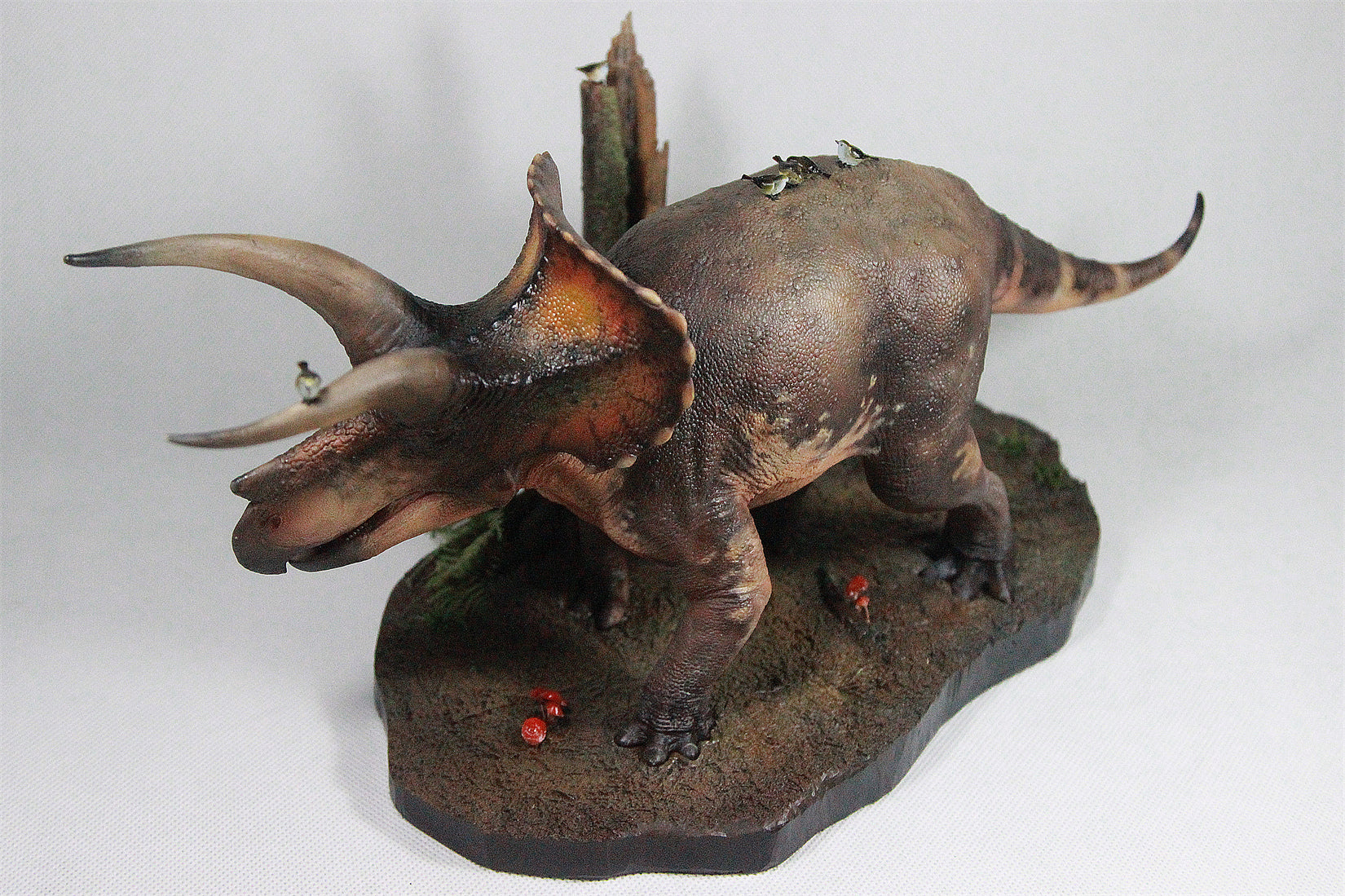 De CLAY Studio Triceratops prorsus Scene Statue Kit