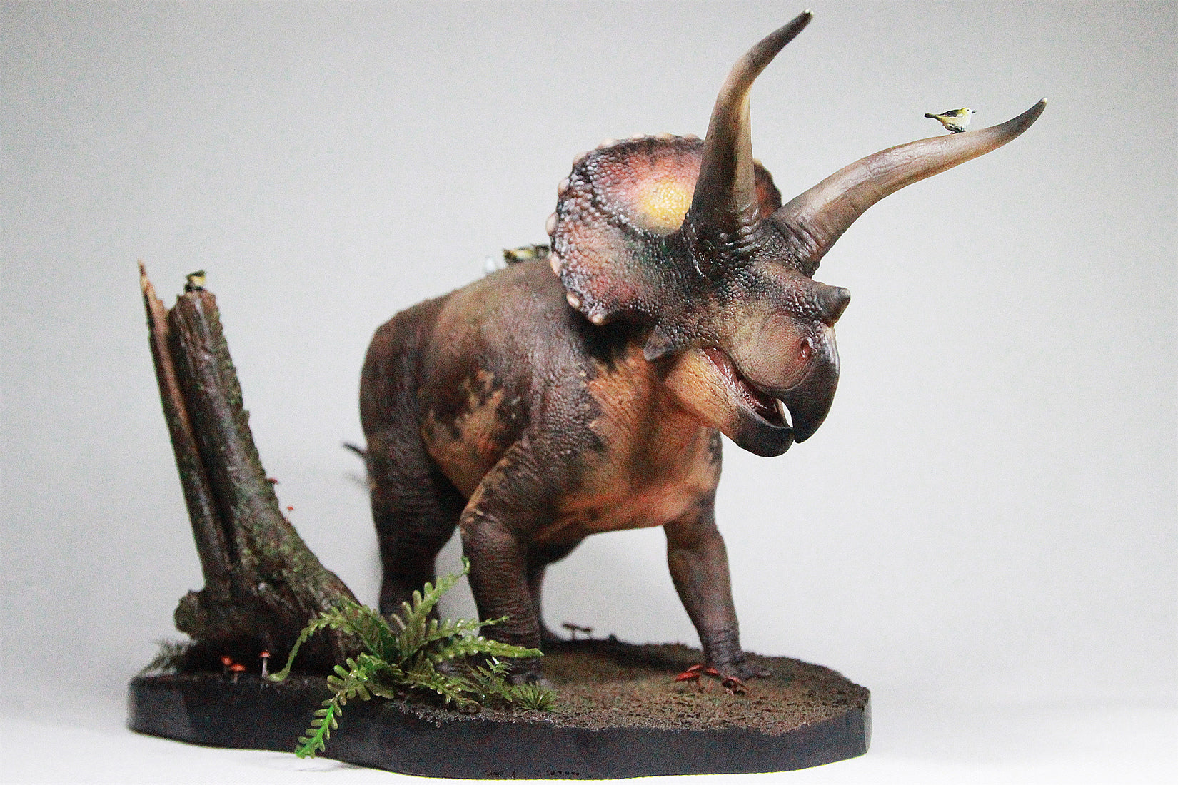 De CLAY Studio Triceratops prorsus Scene Statue Kit