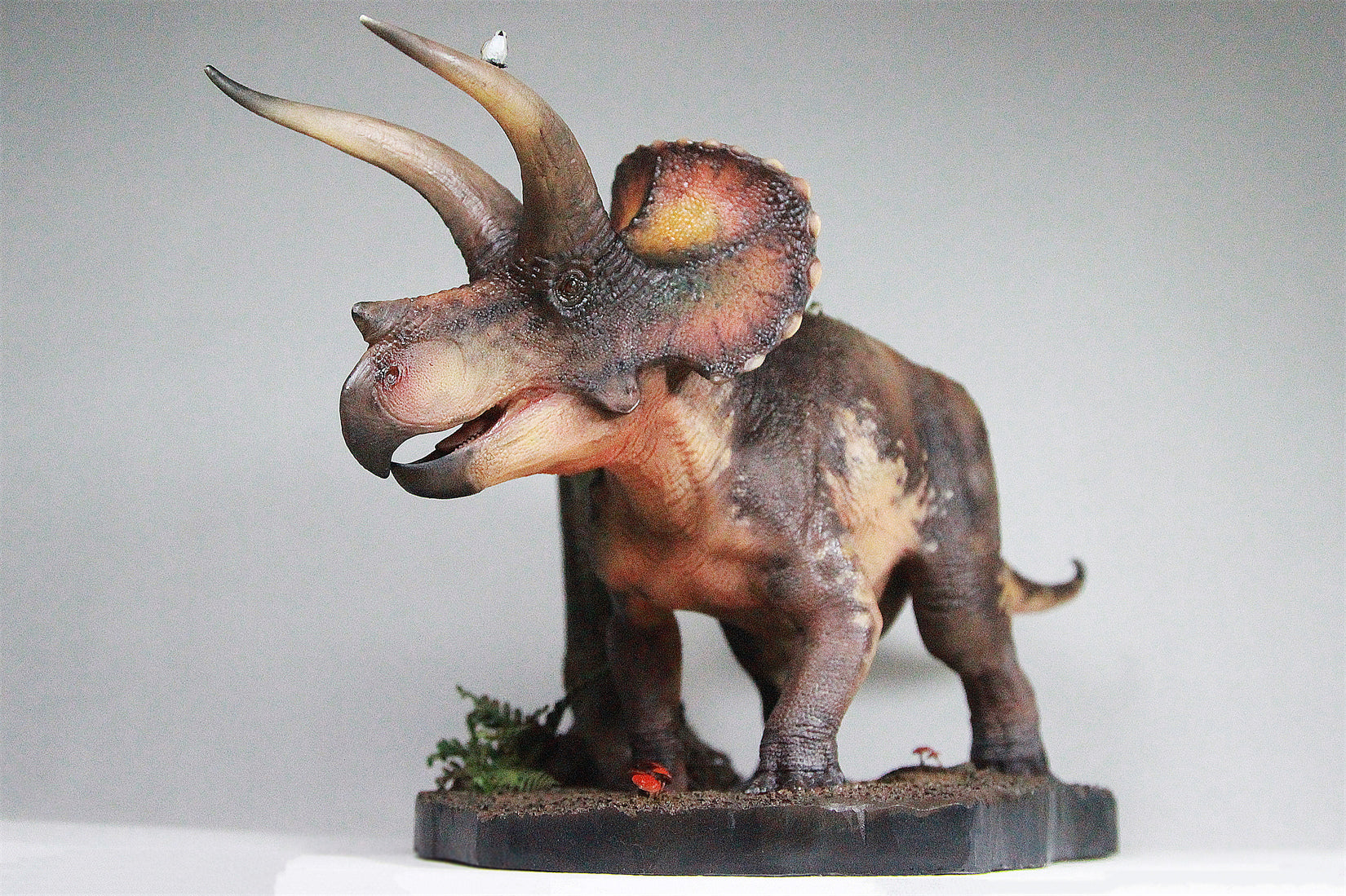 De CLAY Studio Triceratops prorsus Scene Statue Kit