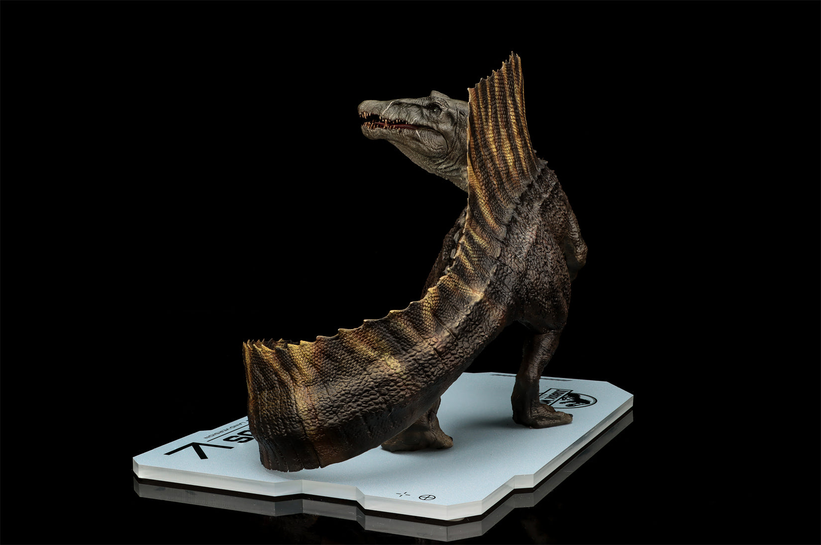 DINO DREAM 1:30 Scale Spinosaurus Stand Version Model