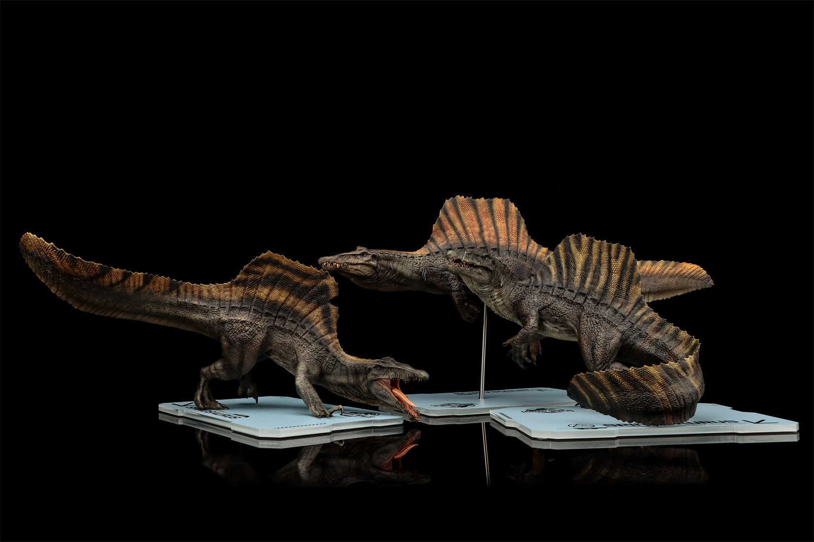 DINO DREAM 1:30 Scale Spinosaurus Stand Version Model