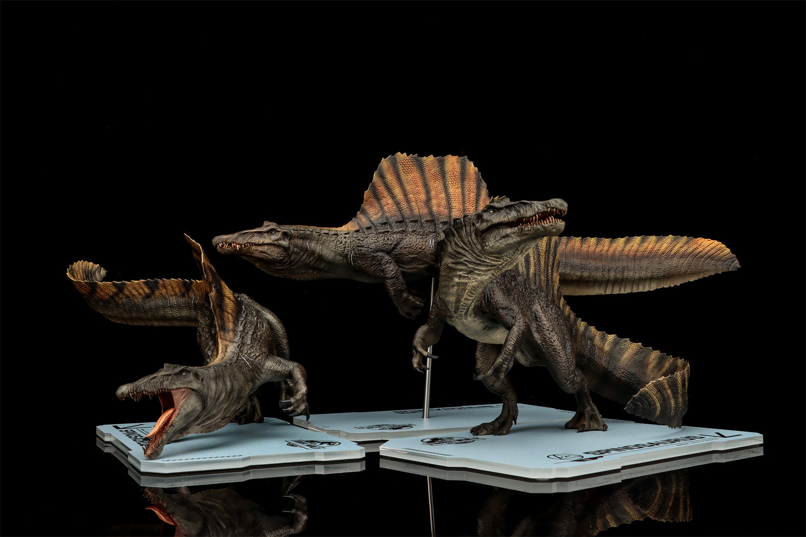 DINO DREAM 1:30 Scale Spinosaurus Stand Version Model