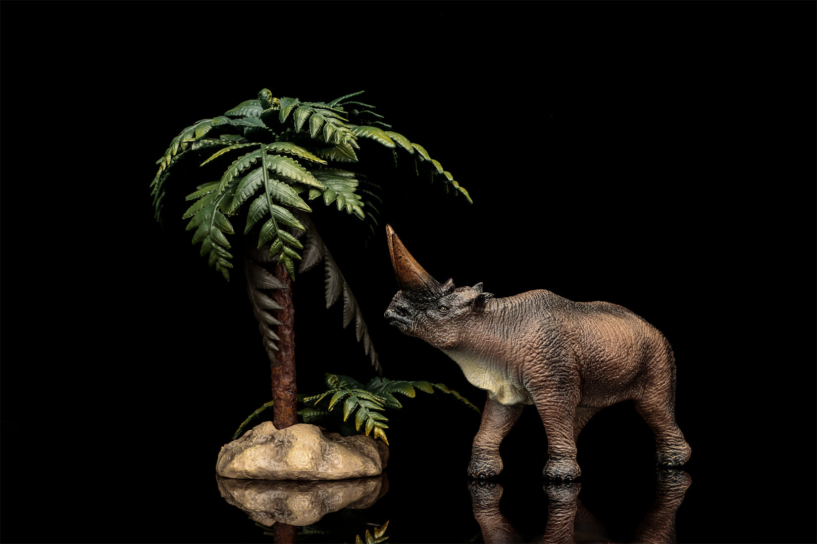 TNG Arsinoitherium Elasmotherium Megatherium Woolly Mammoth Stegodon Figure