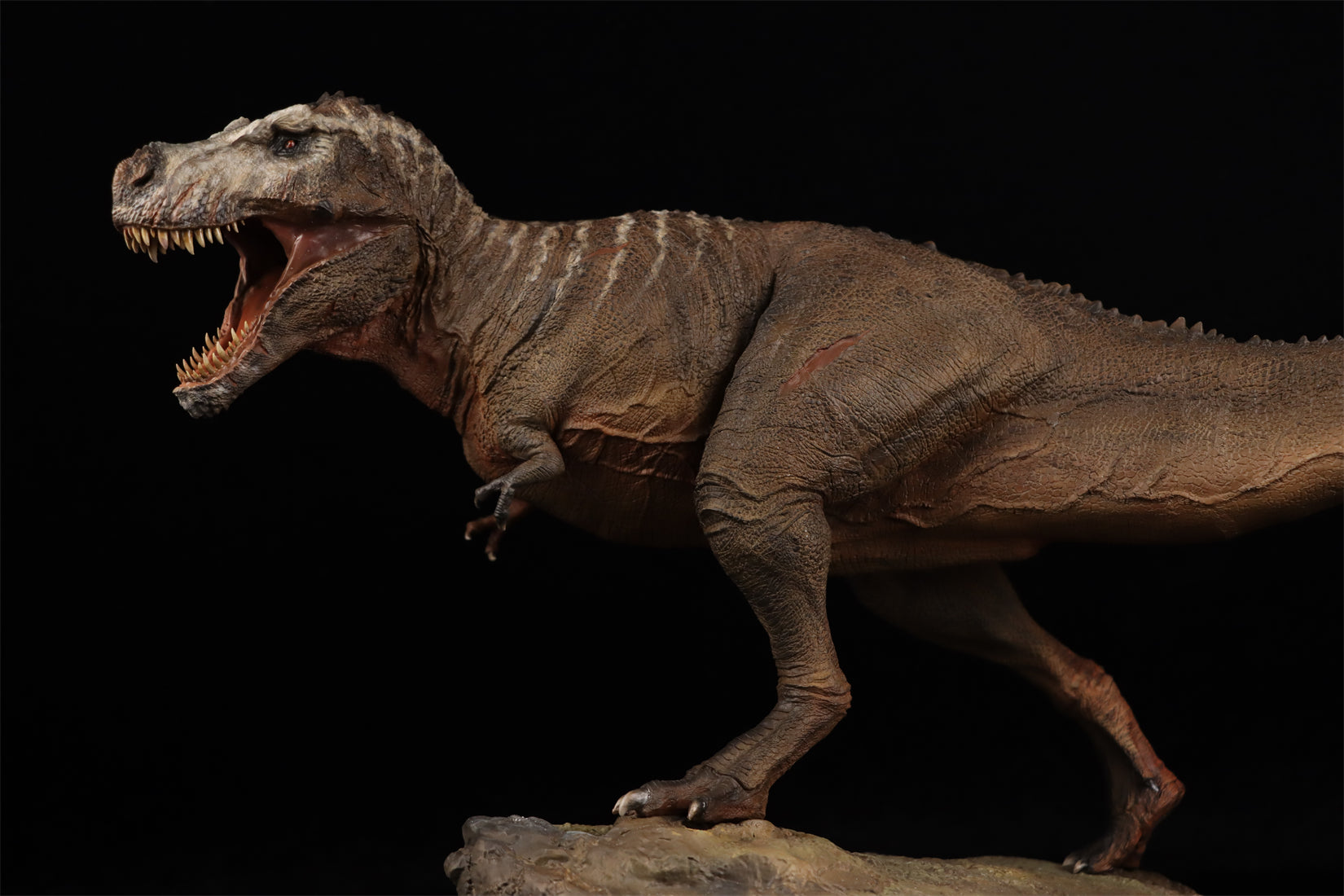 Yuppie Chen 1/20 T-Rex Scotty Statue