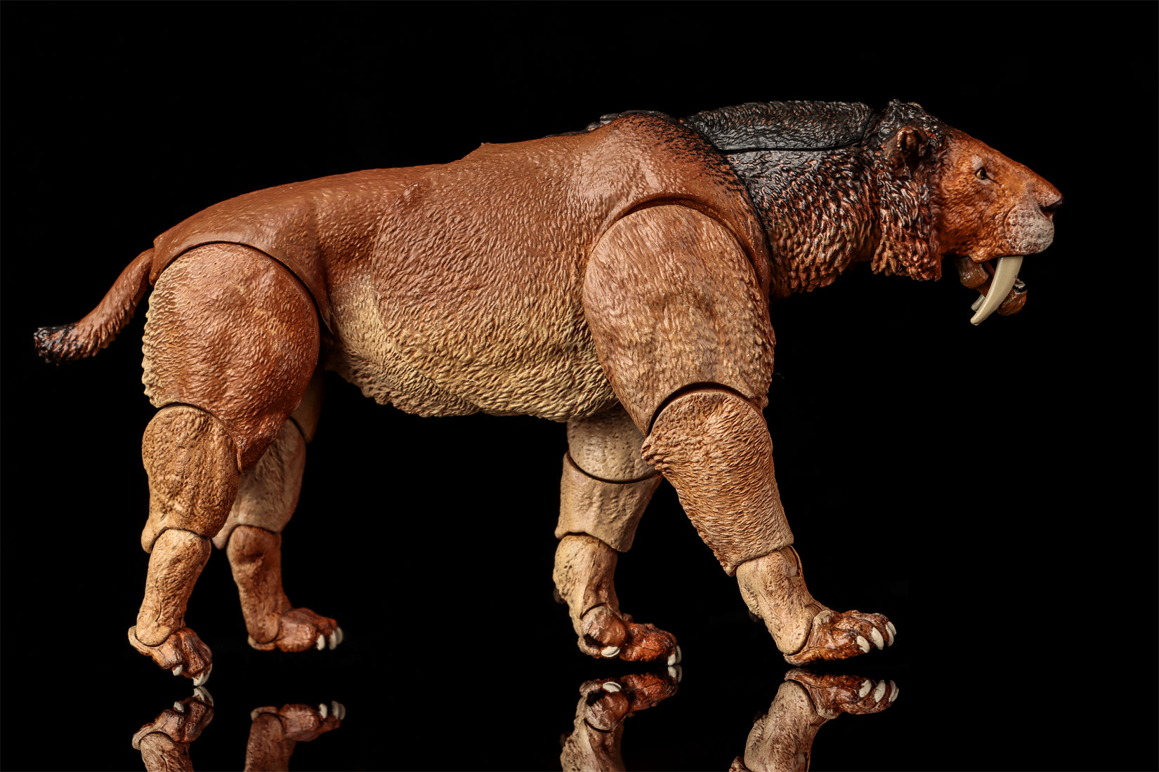 Bestien des Mesozoikums: Smilodon populator – Actionfigur im Maßstab 1:18