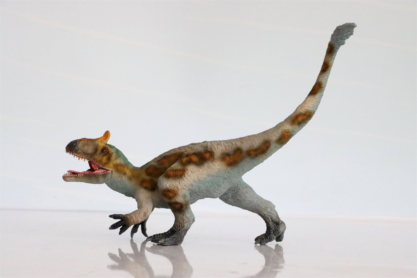 TNG Quetzalcoatlus Cryolophosaurus Saichania Sinosauropteryx Parasaurolophus Figure