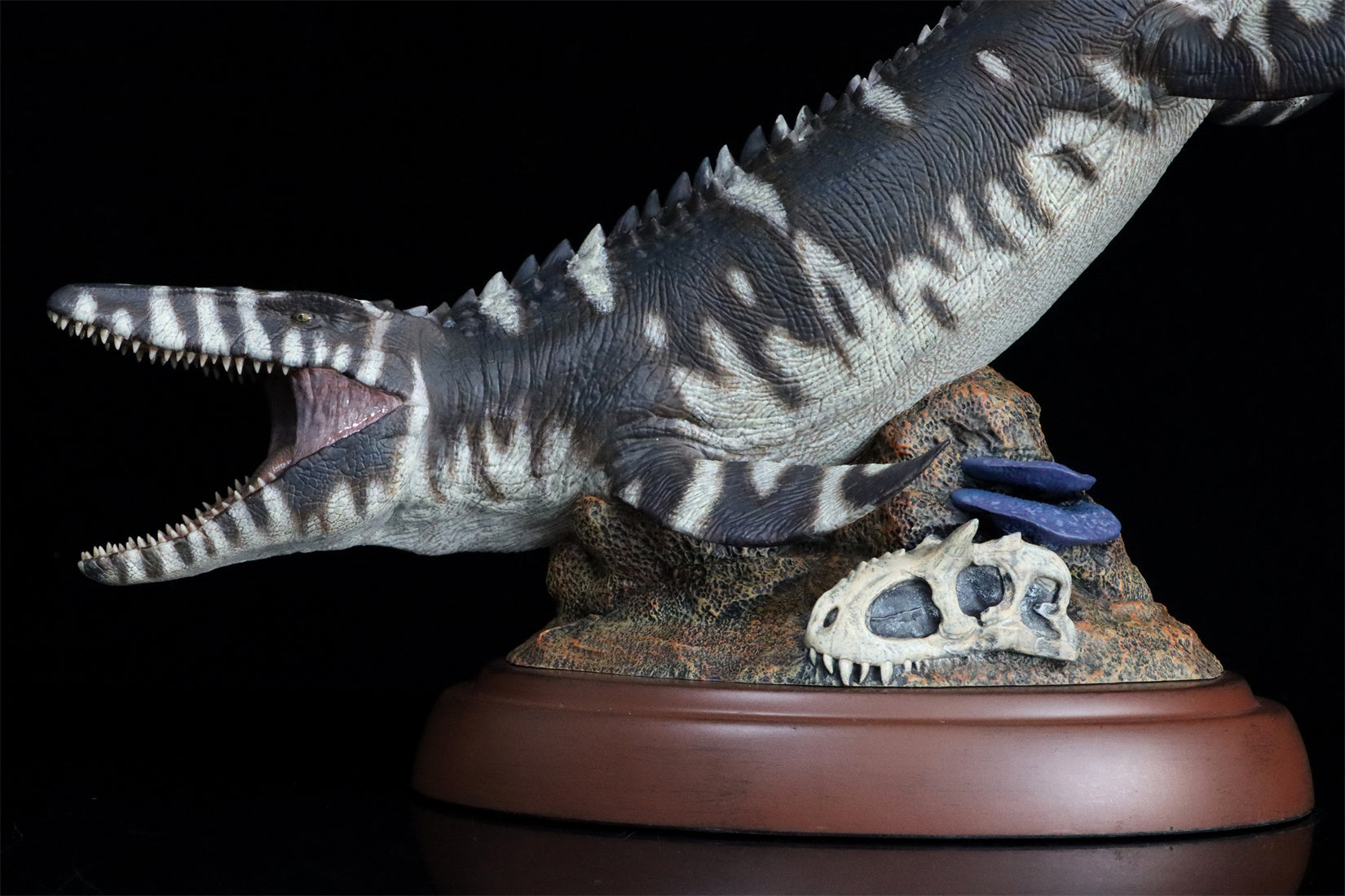 Nanmu Mosasaurus 2.0 Lord of Abyss Figure