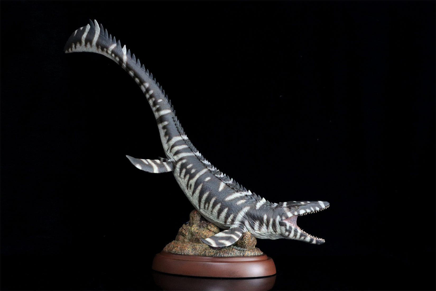 Nanmu Mosasaurus 2.0 Lord of Abyss Figure