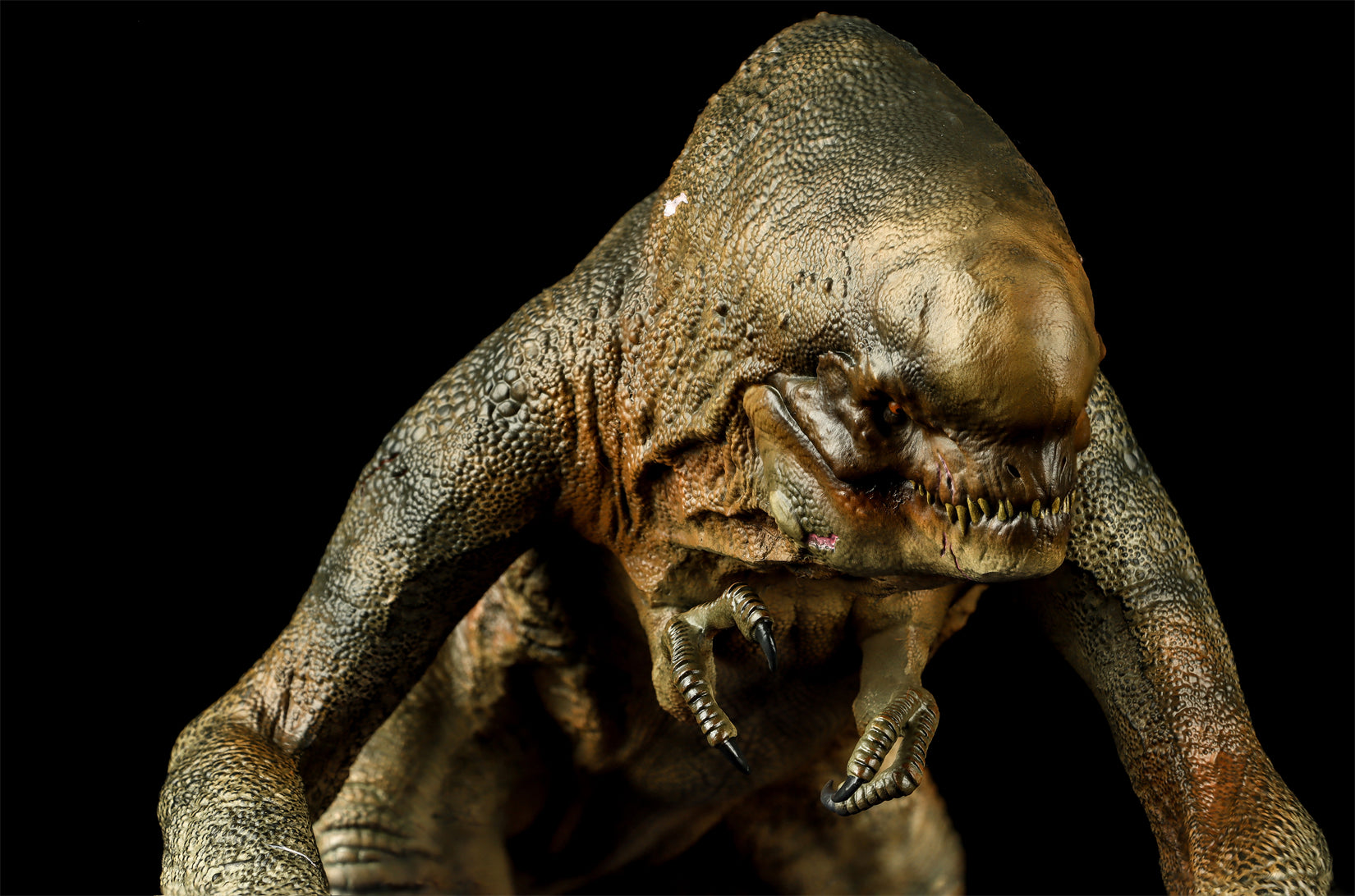 DINO DREAM 1:30 Scale Distortus Rex Model