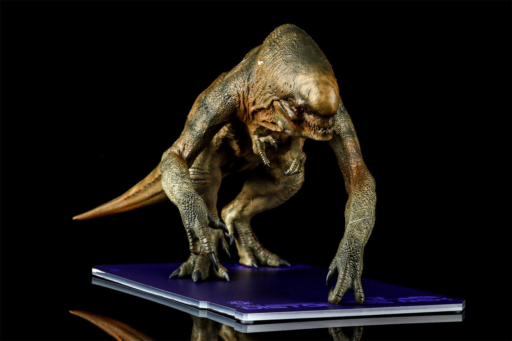 DINO DREAM 1:30 Scale Distortus Rex Model