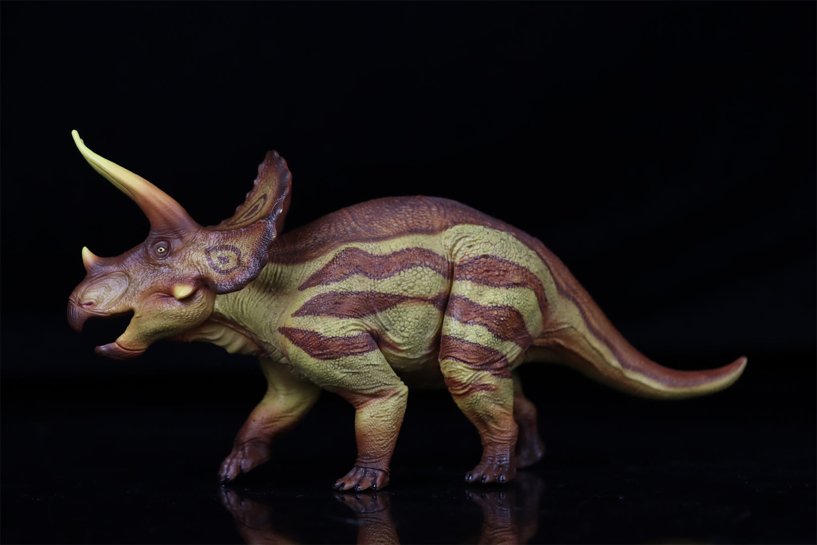 RECUR 1:35 Scale Triceratops Marsh Model