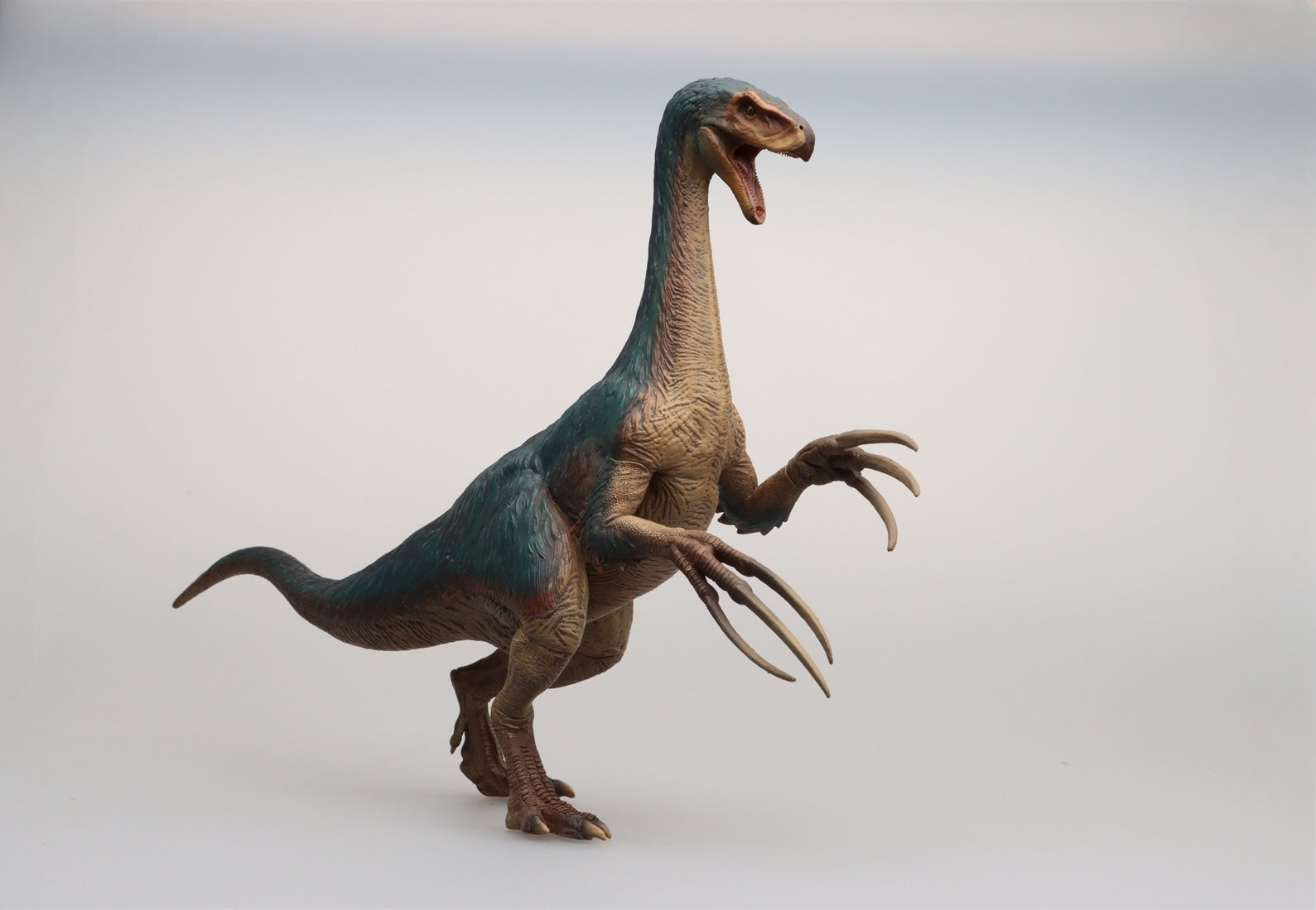 Nanmu Studio Therizinosaurus Claw Spike Figure