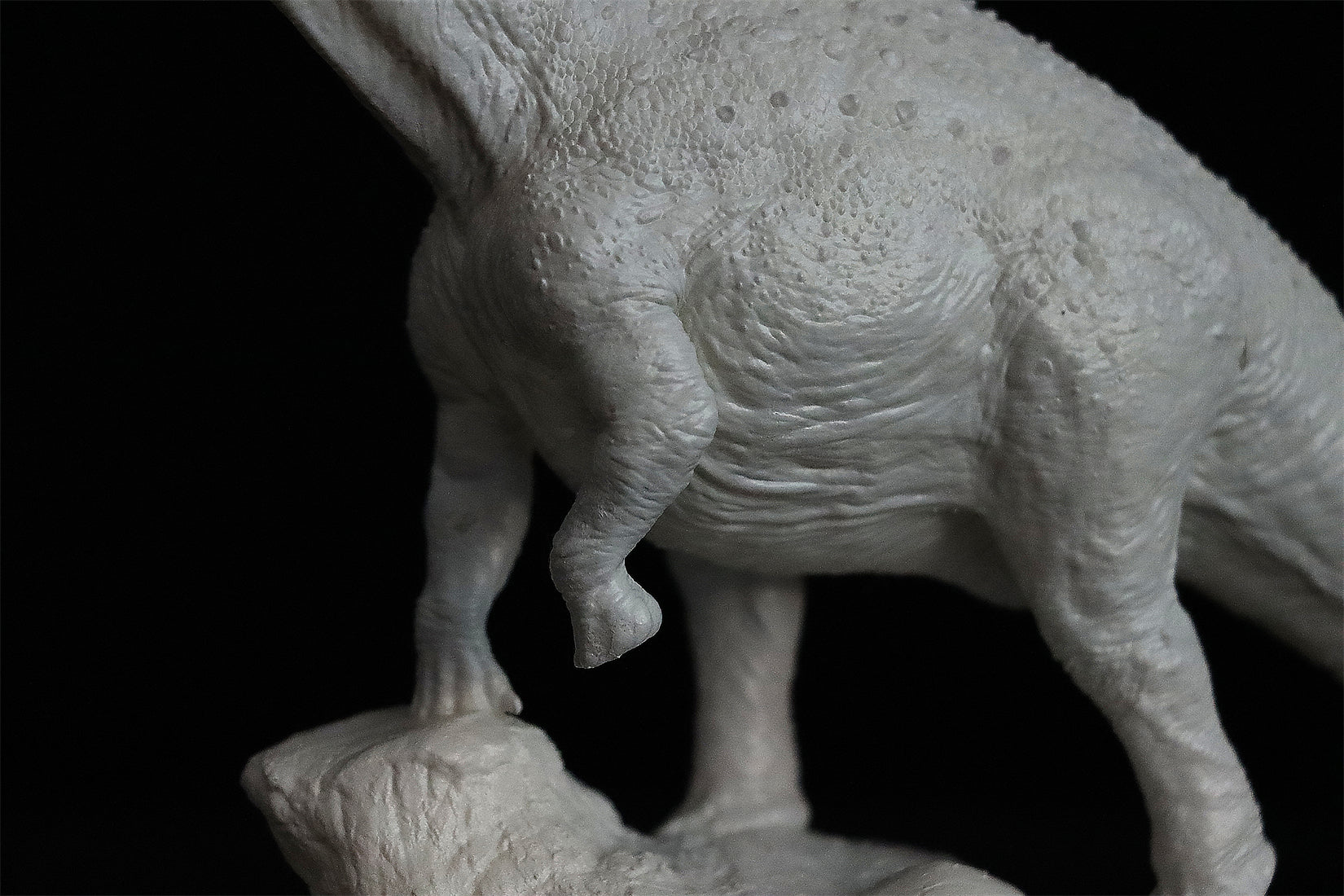 Anningpale 1:35 Scale Gualicho Bonatitan reigi Statue