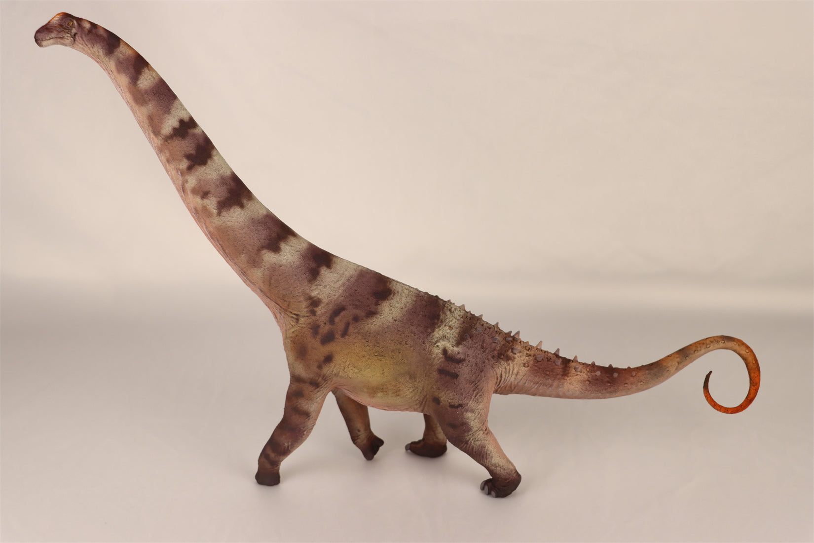 HAOLONGGOOD 1:35 Scale Alamosaurus Model