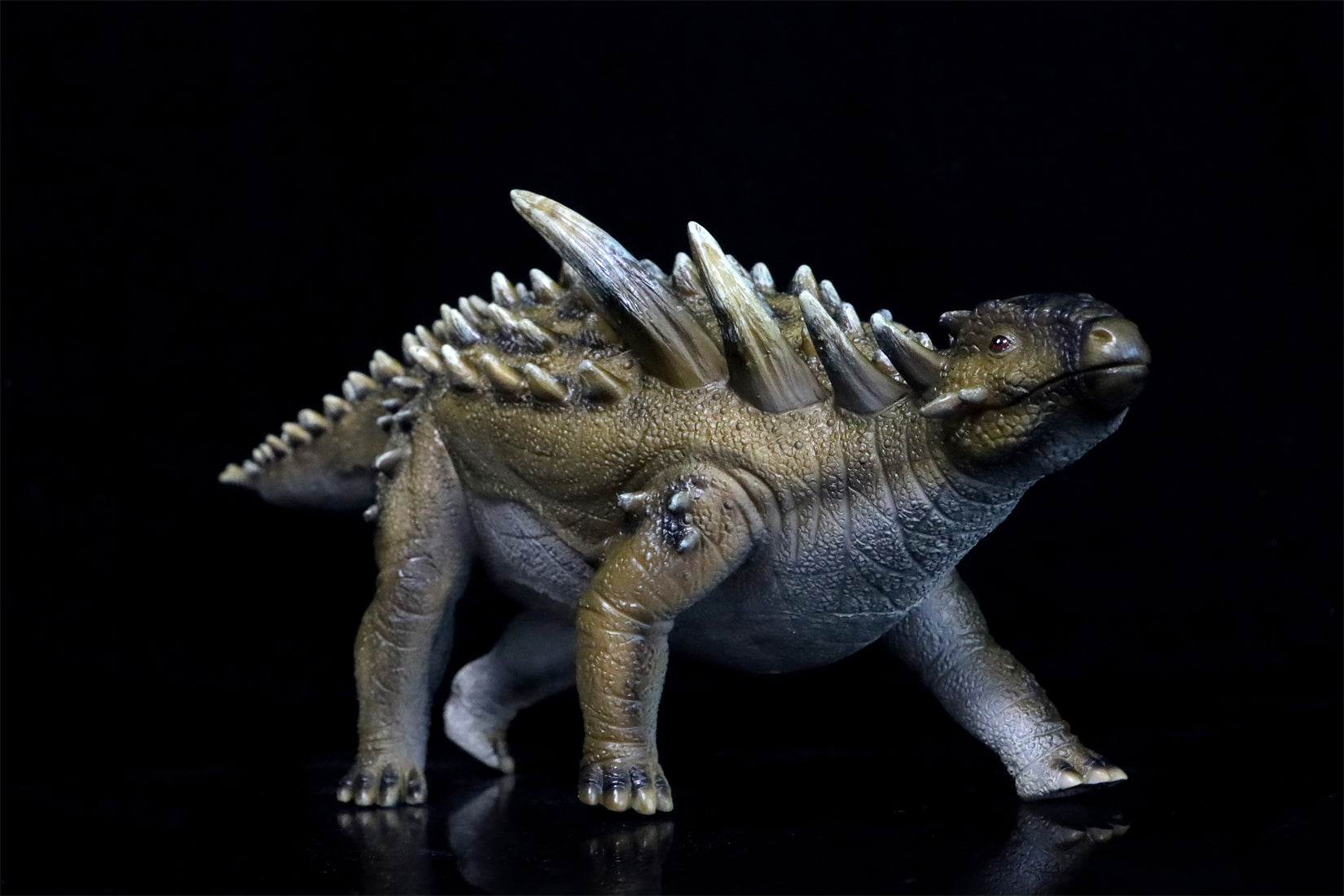 TNG Lufengosaurus Quetzalcoatlus Cryolophosaurus Saichania Sinosauropteryx Figure