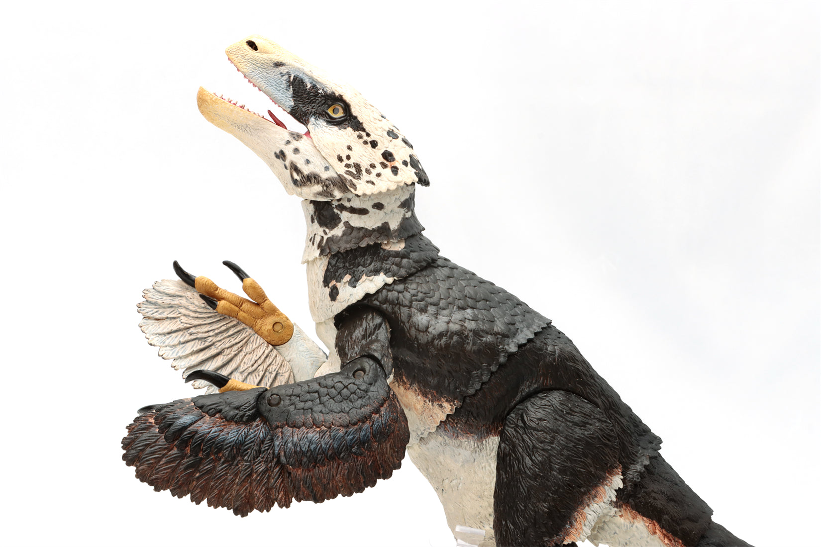 Beasts of the Mesozoic Utahraptor ostrommaysi - 1/18th scale