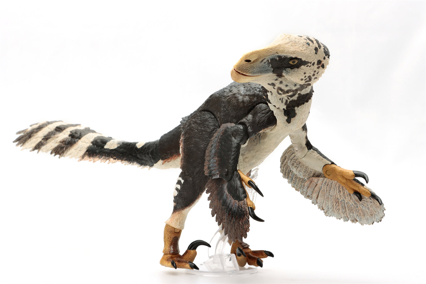 Beasts of the Mesozoic Utahraptor ostrommaysi - 1/18th scale