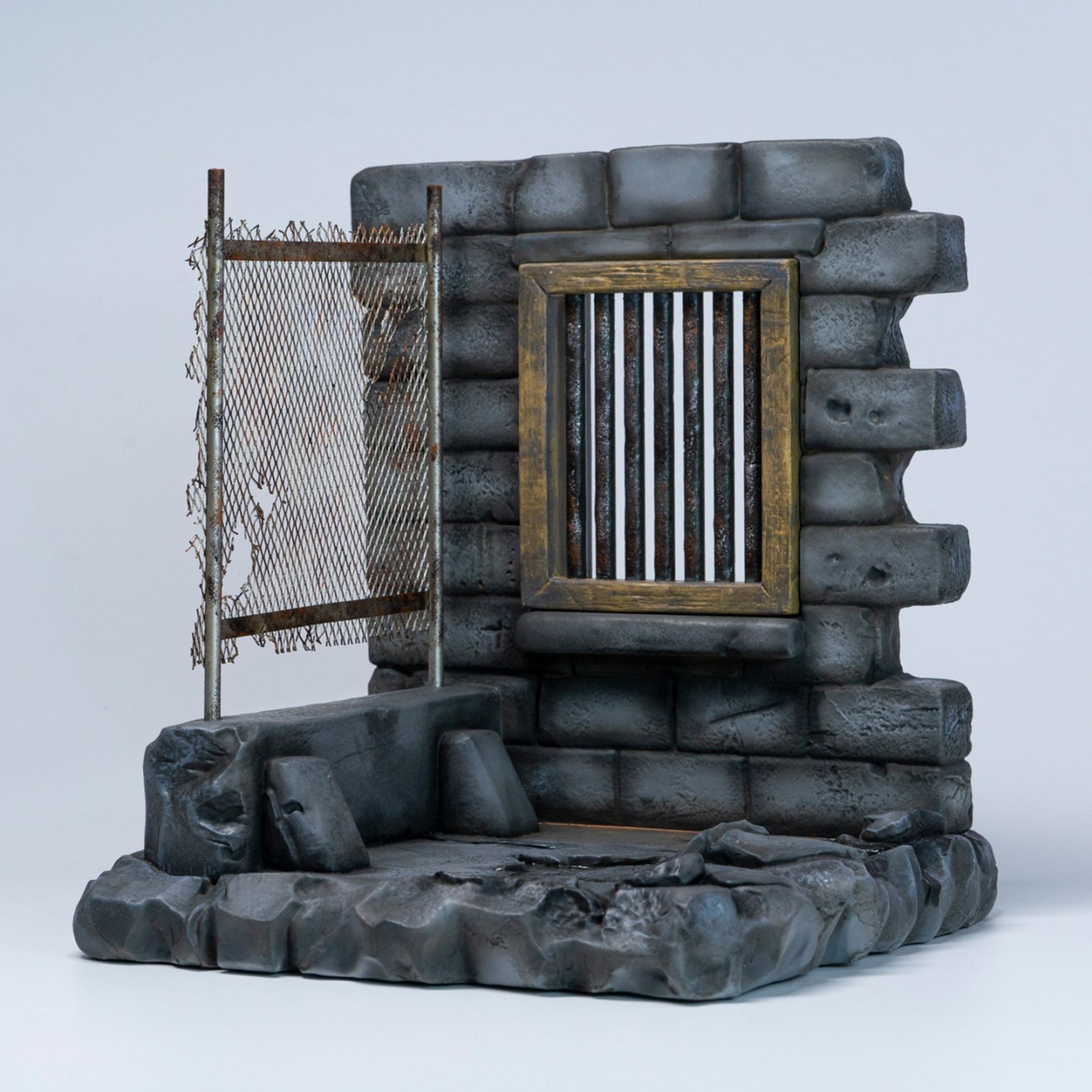 MMMTOYS 1:12 Scale Ruined Wall Outpost Model