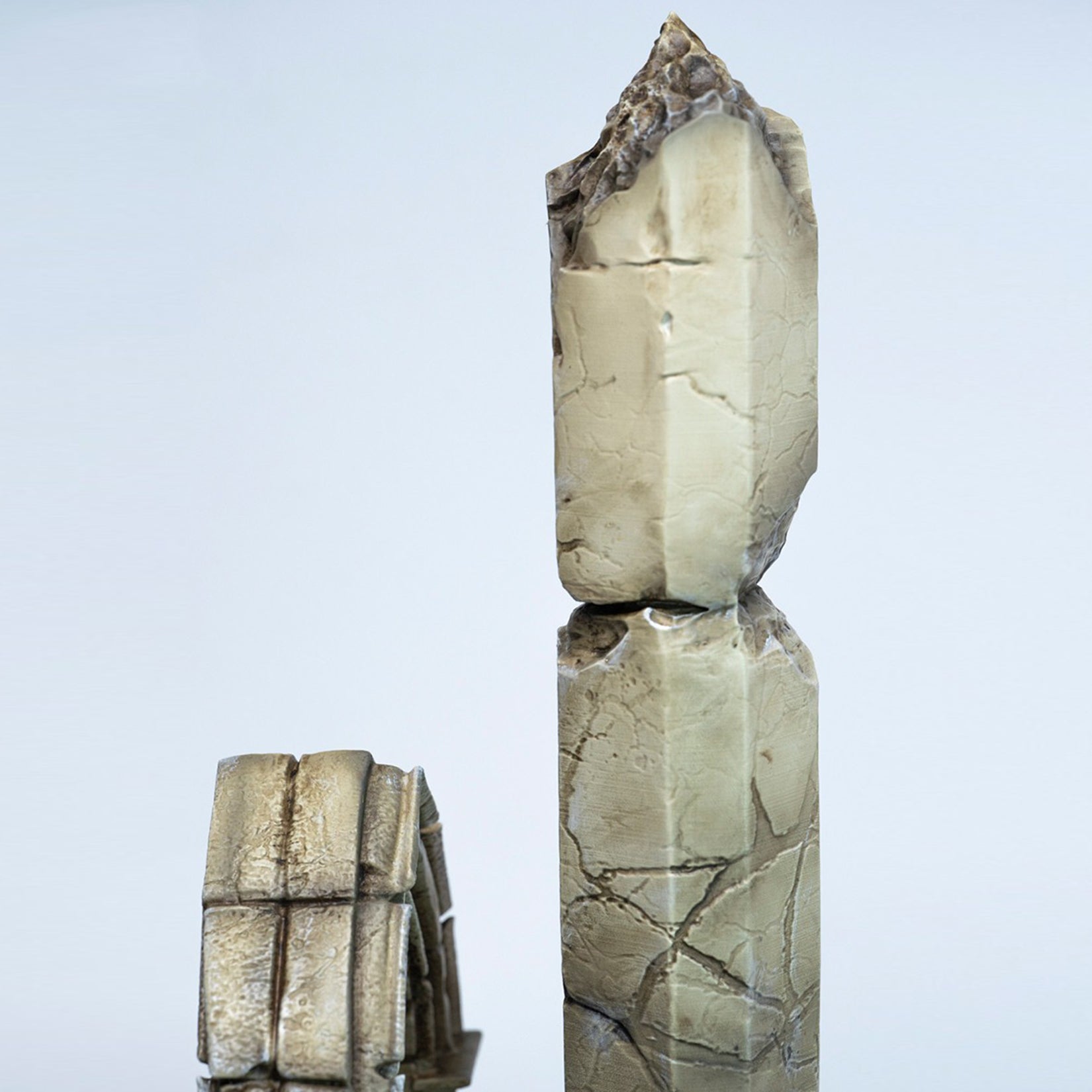 MMMTOYS 1:12 Scale Ruined Pillar Ruins Model