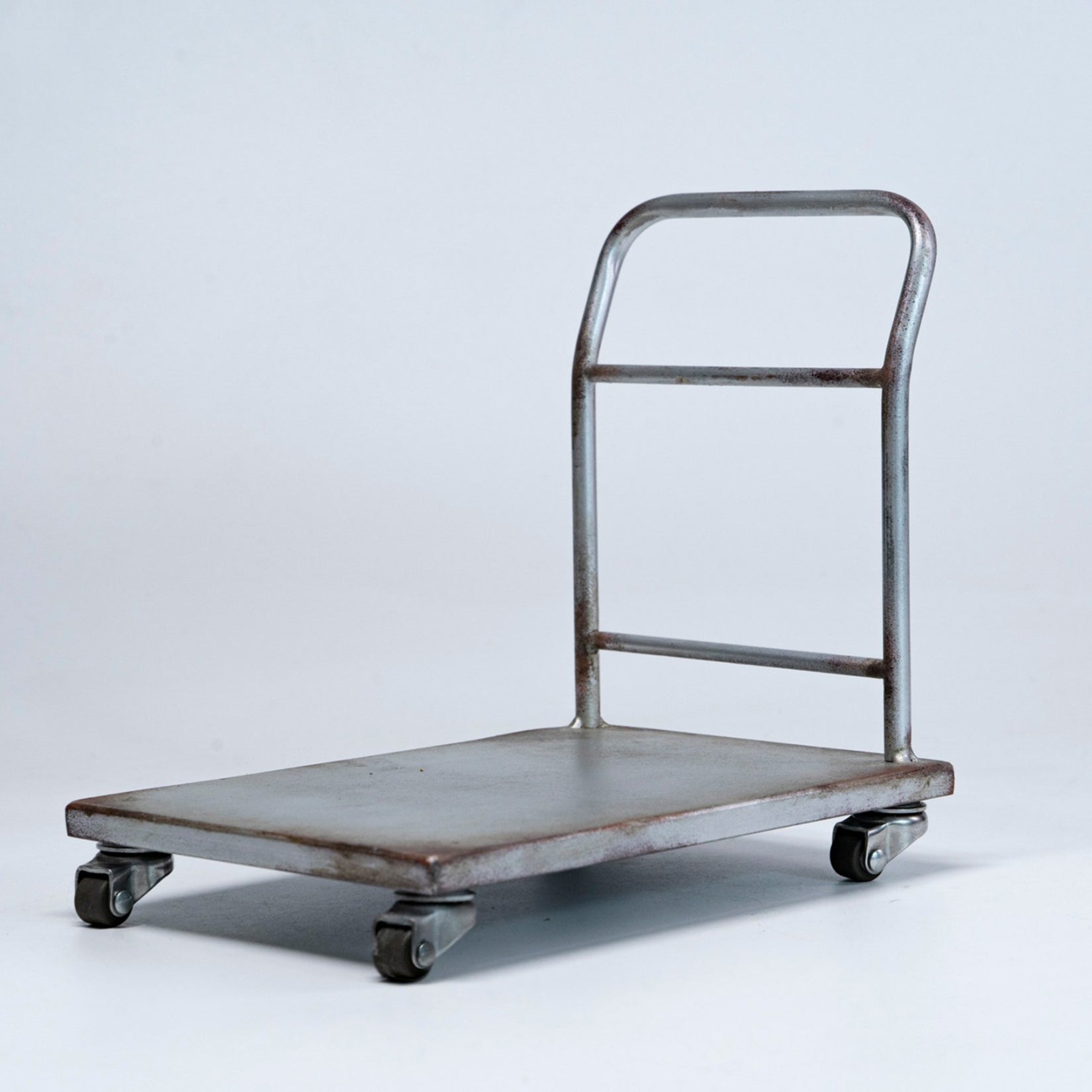 MMMTOYS Studio 1:6 Scale Flatbed Trolley Figurine