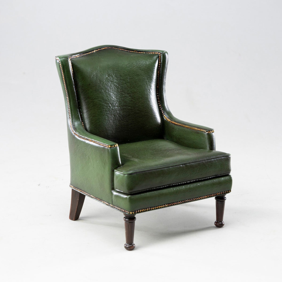MMMTOYS Studio 1:12 Scale Dark Green Club Armchair Model