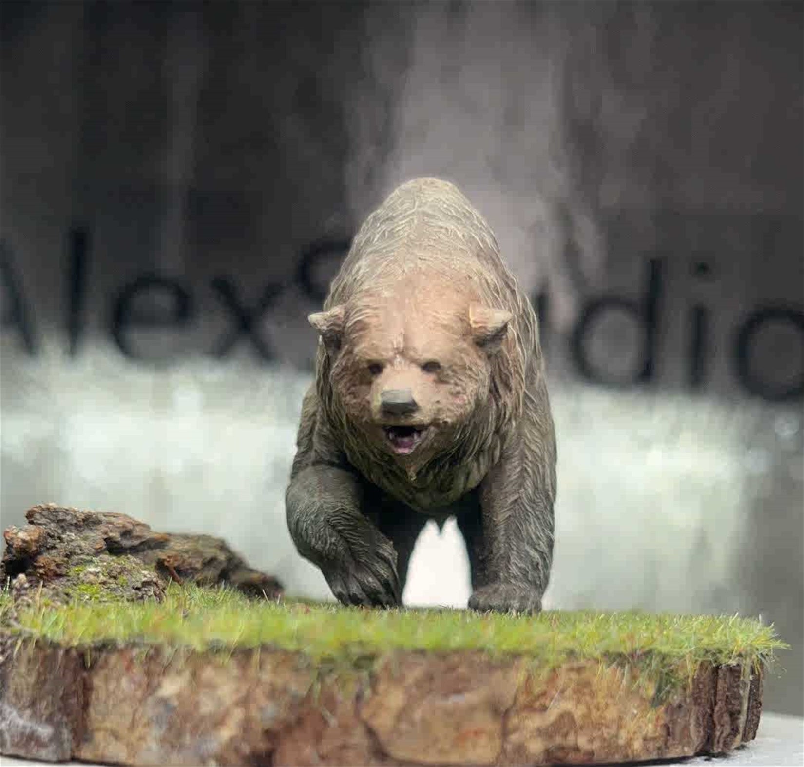 Alex Studio Cave bear Model