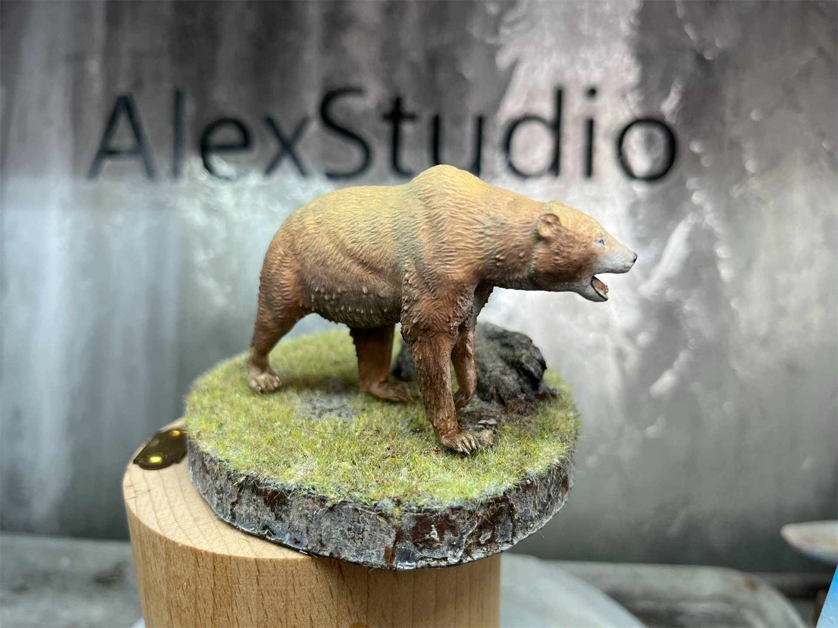Alex Studio Agriotherium Model
