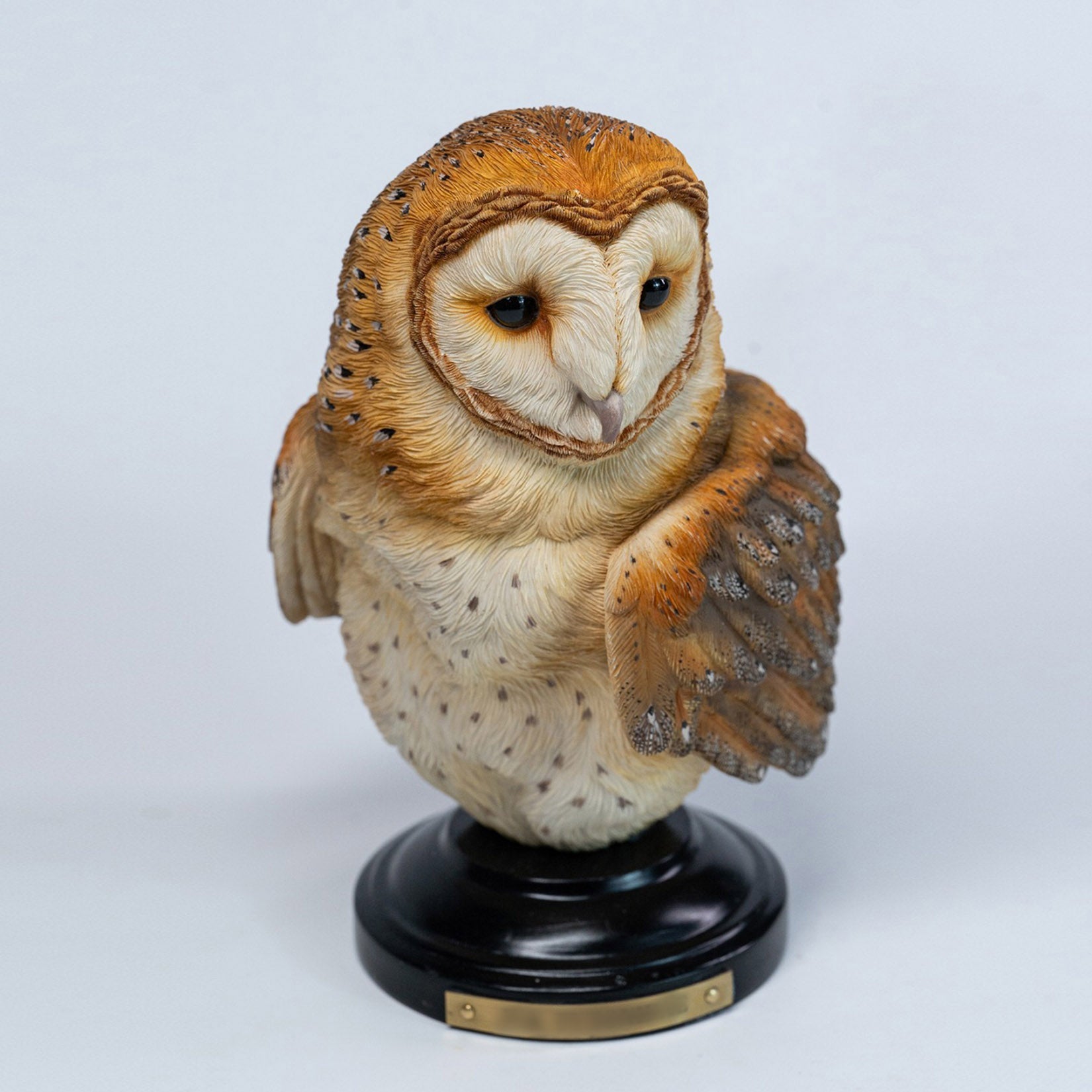 JXK Barn Owl Head Sculpture Figure
