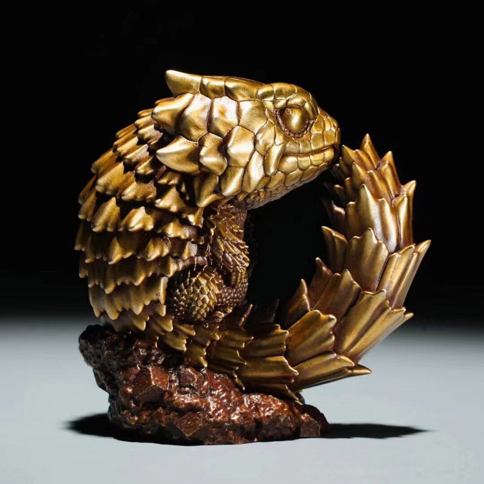 BOWUZHI Studio Bronze Armadillo Girdled Lizard Model