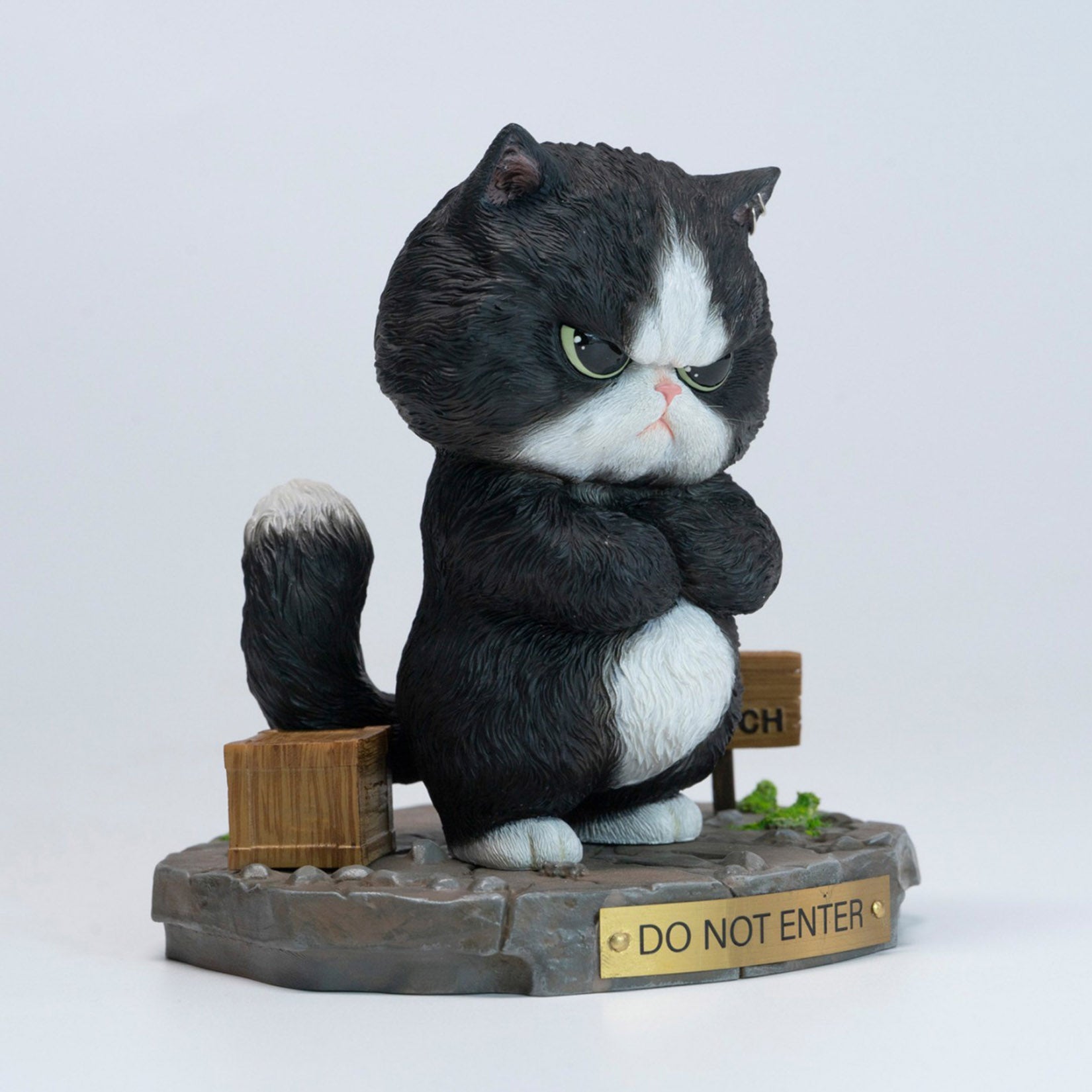 JXK Studio Bengbeng Baba Cat Figurine Ornament
