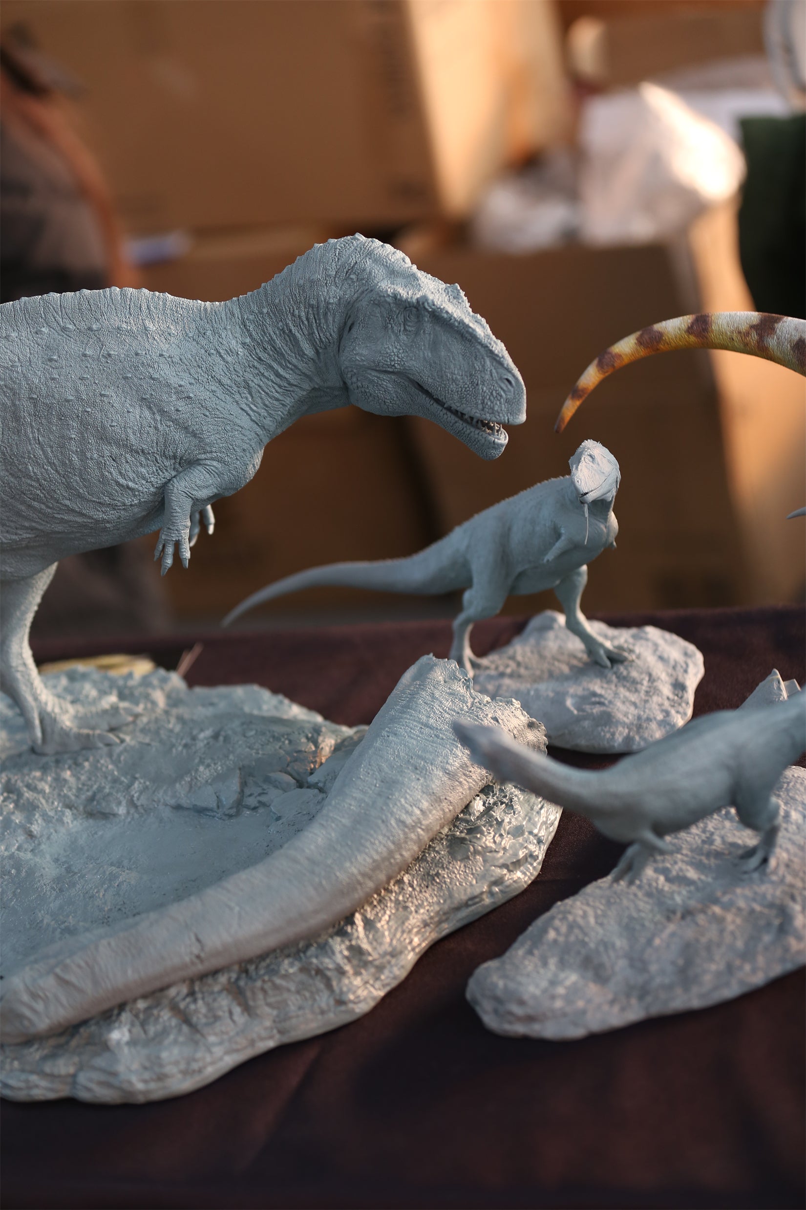 SHOWANNA 1:15 Scale Mapusaurus SCENE STATUE Painted Version