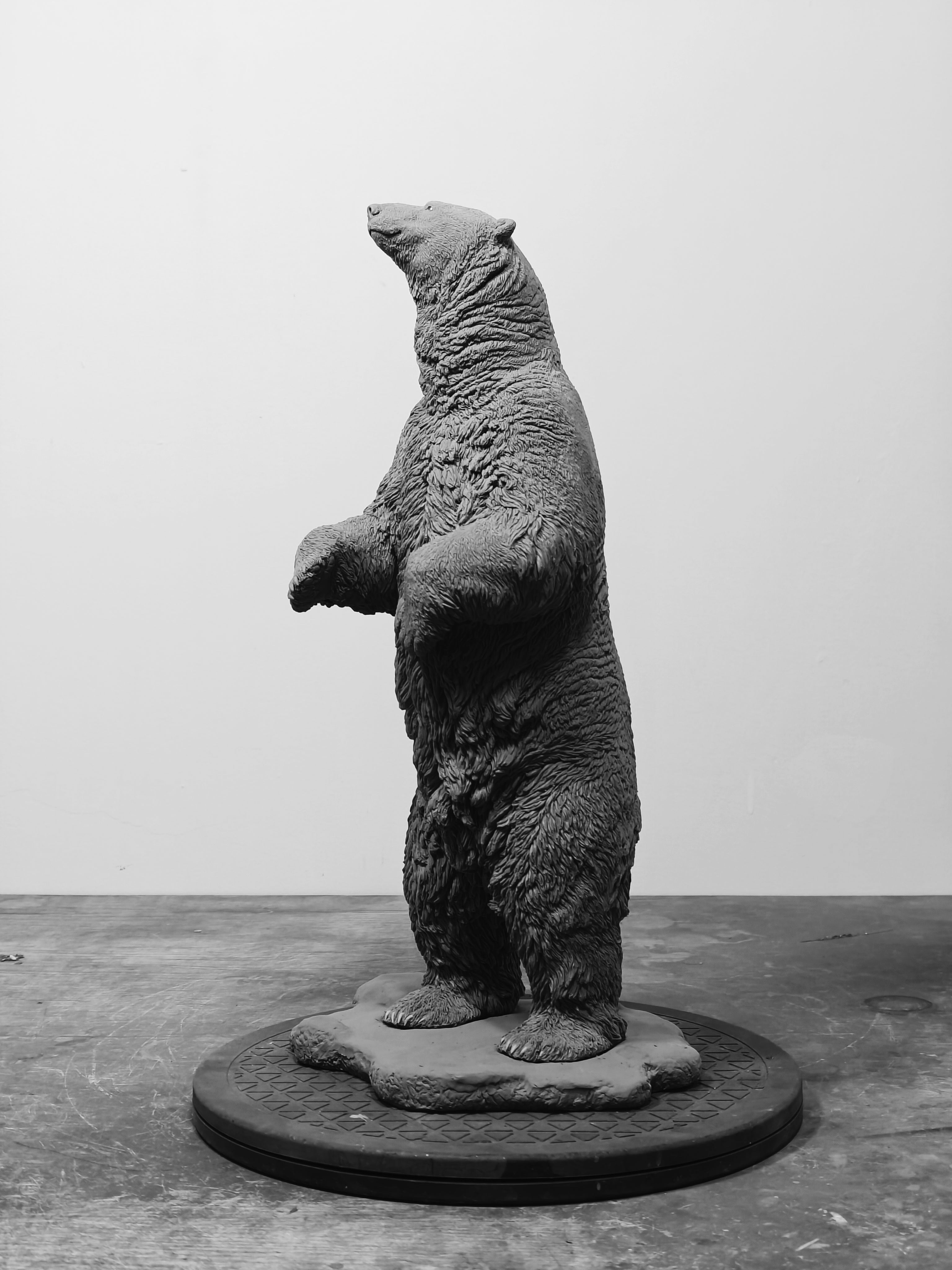 TUNAN Studio 1/10 Scale Polar Bear Model