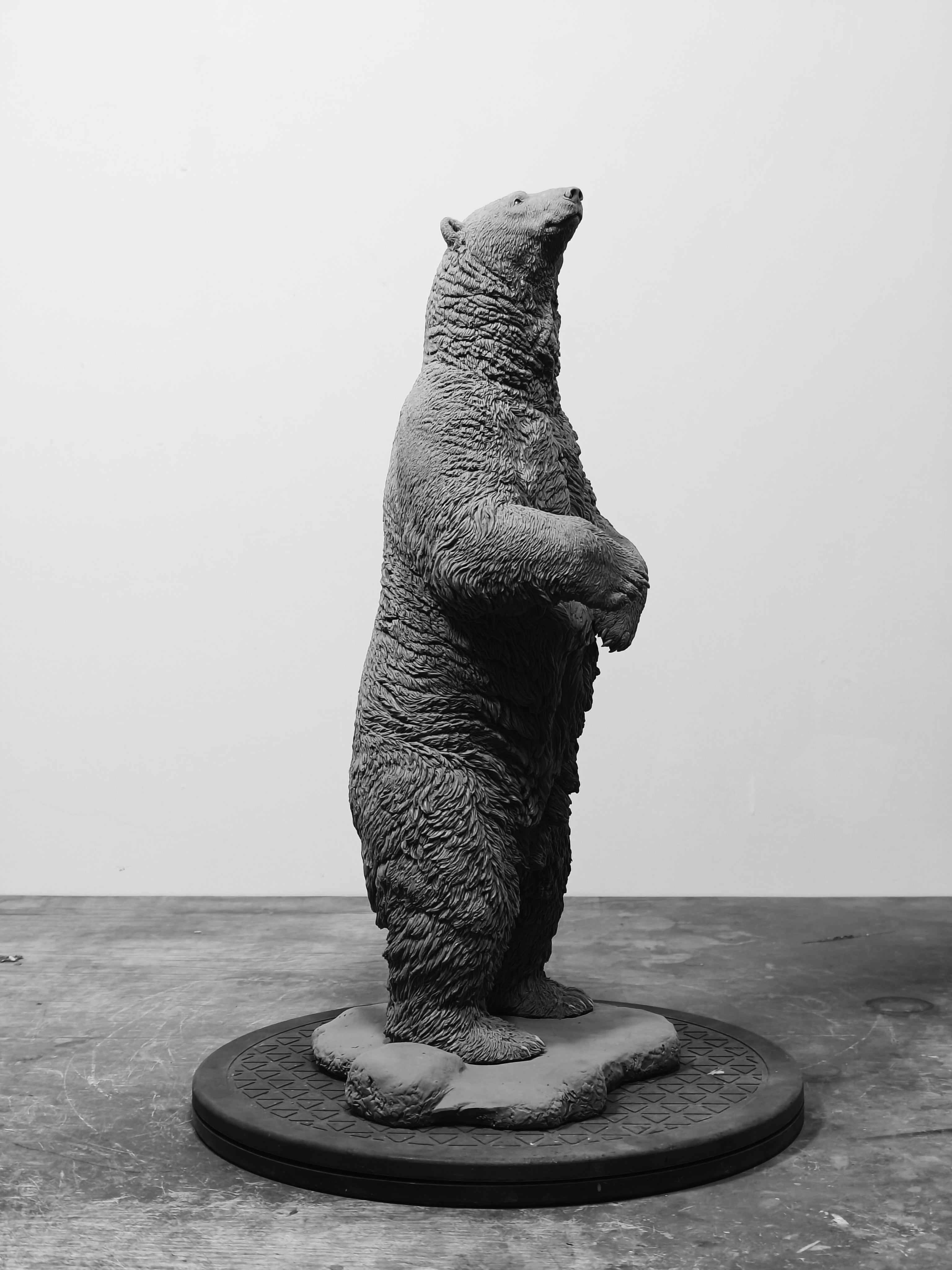 TUNAN Studio 1/10 Scale Polar Bear Model