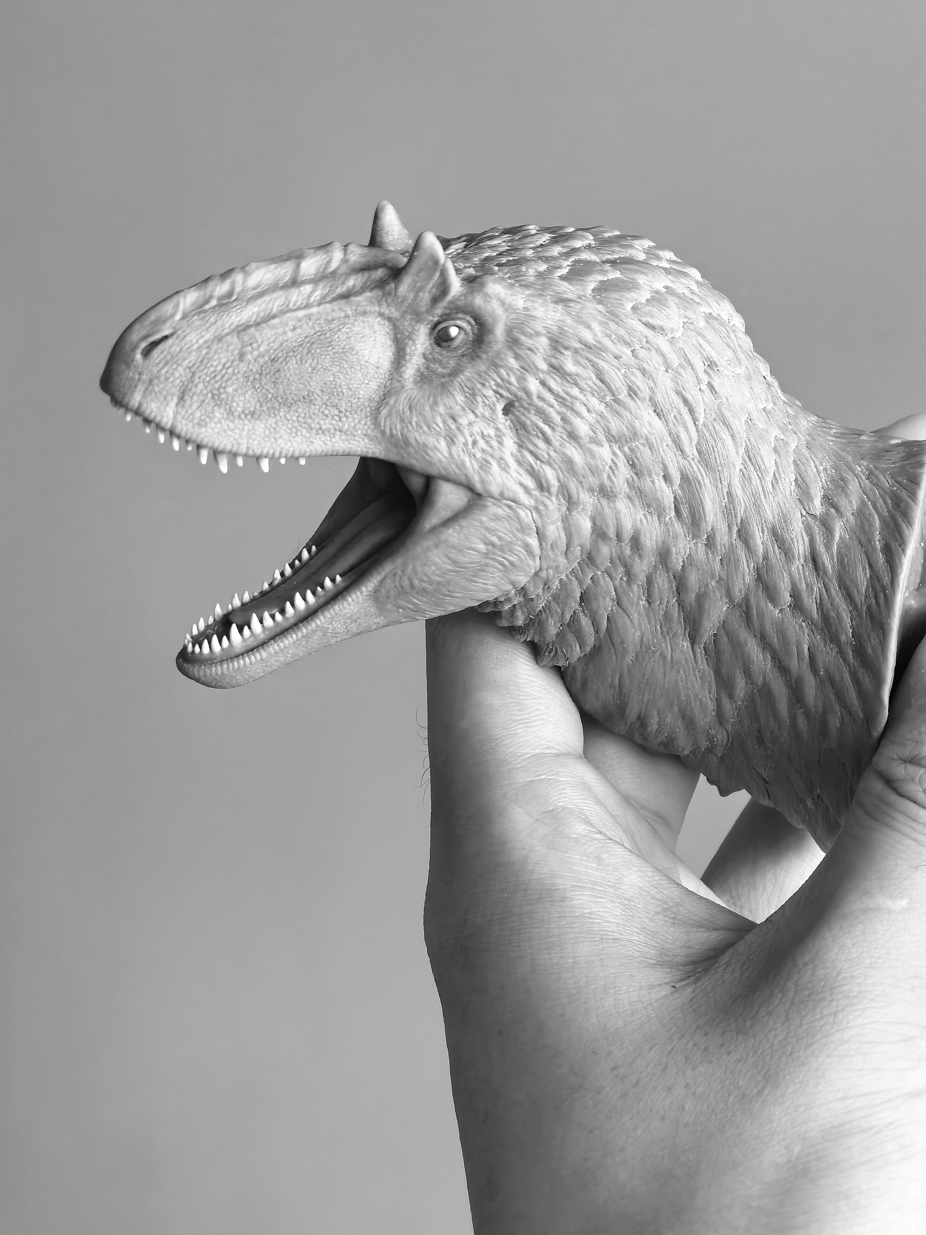 MK Studio 1:20 Scale Yutyrannus Statue